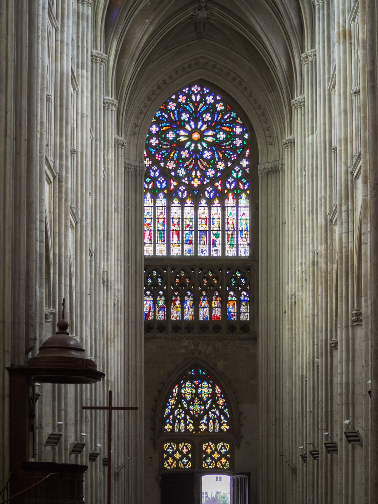Saint Gatien's Cathedral main nave