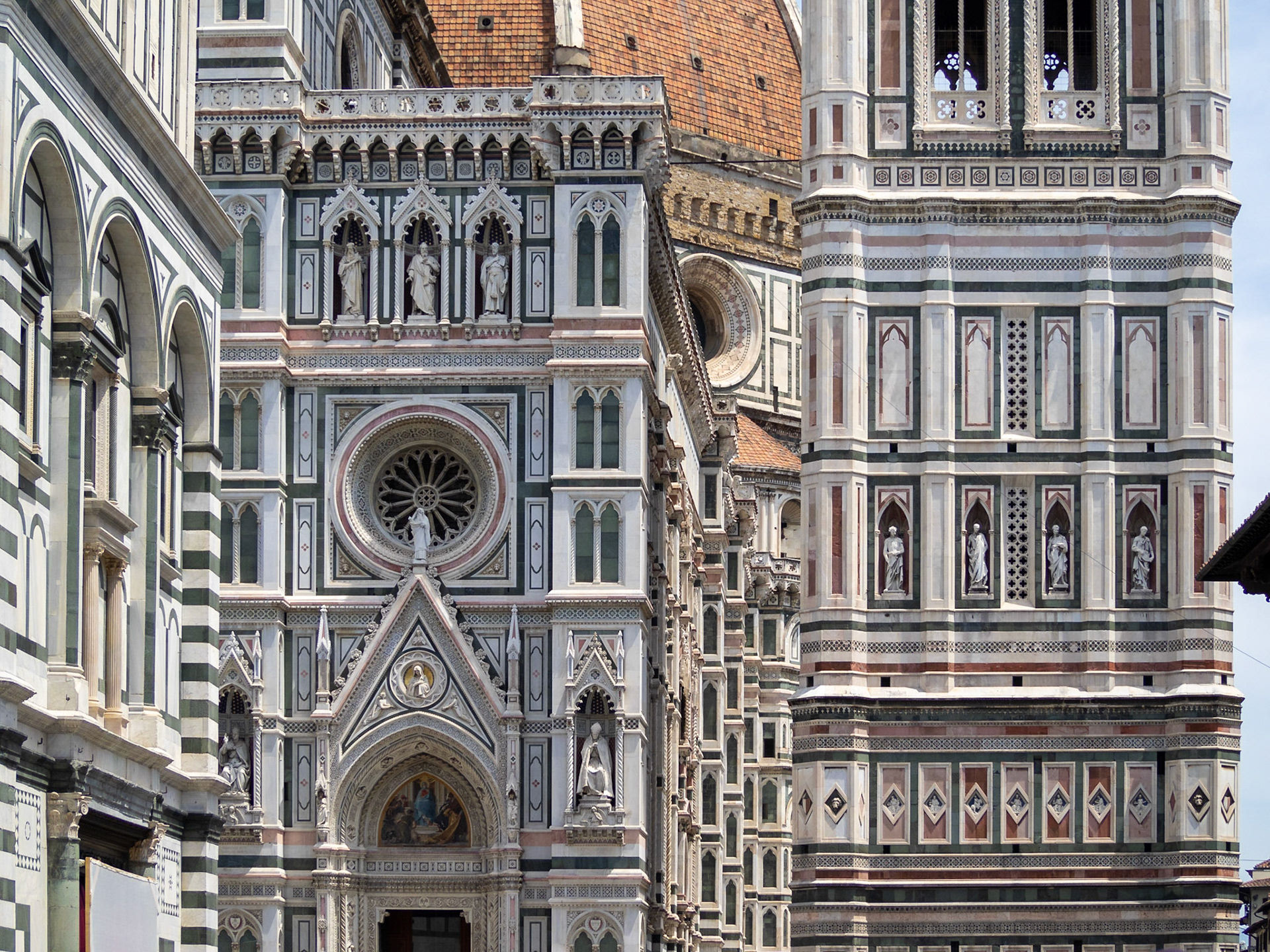 The vertical lines of Florence Duomo, baptistery and Campanile di Giotto