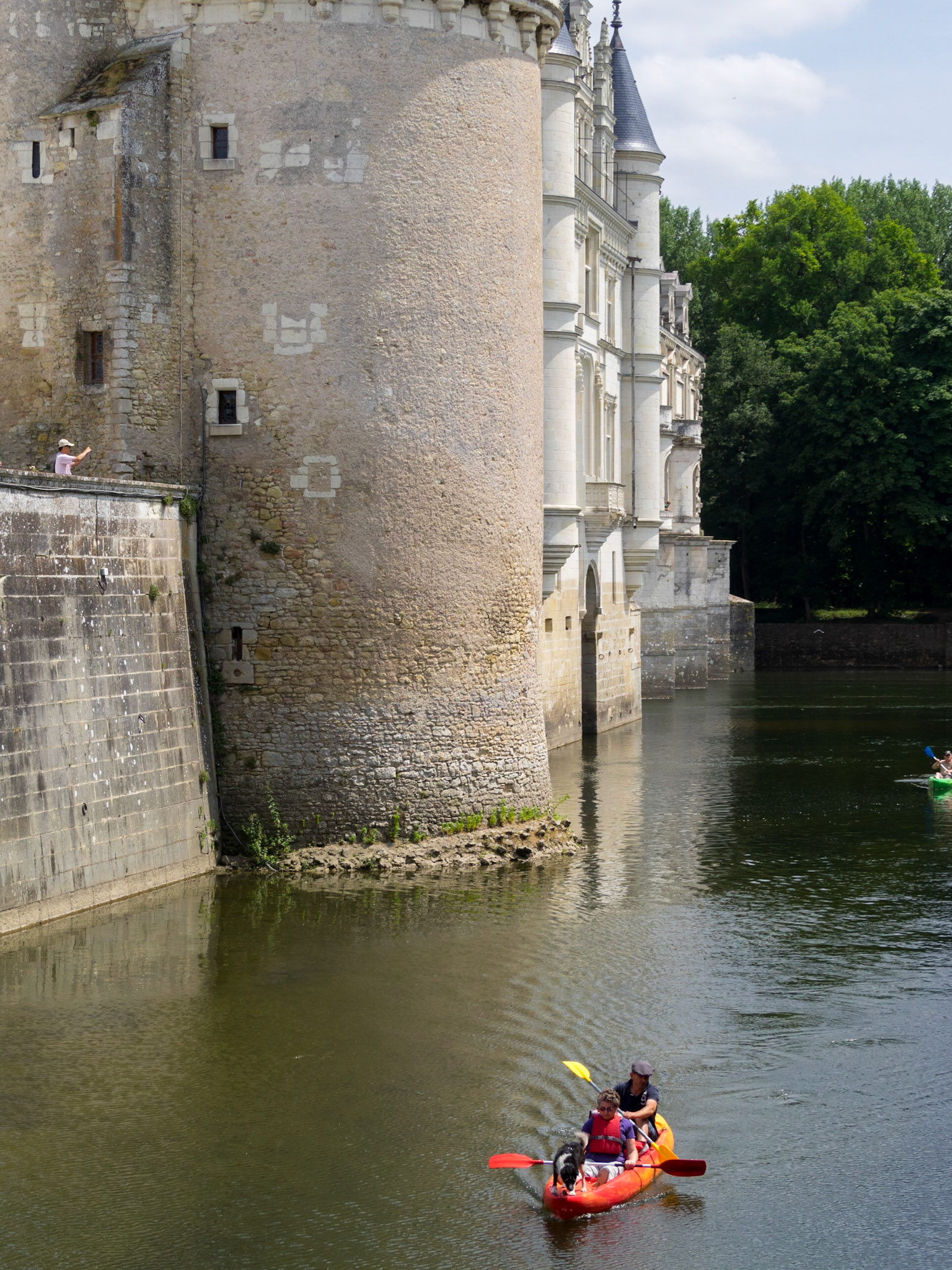 Kayaking around Chenonceau Chateau