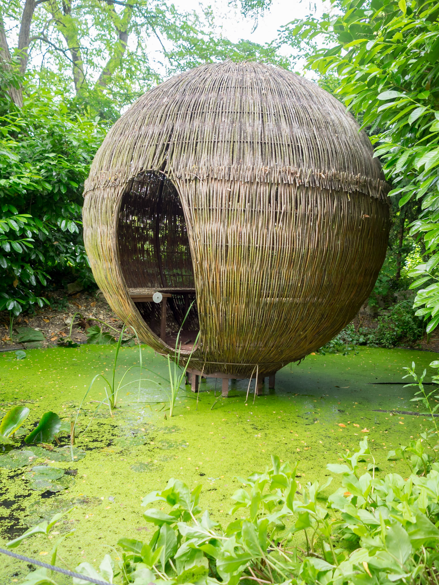 Cocoon installation in Chaumont-Sur-Loire garden