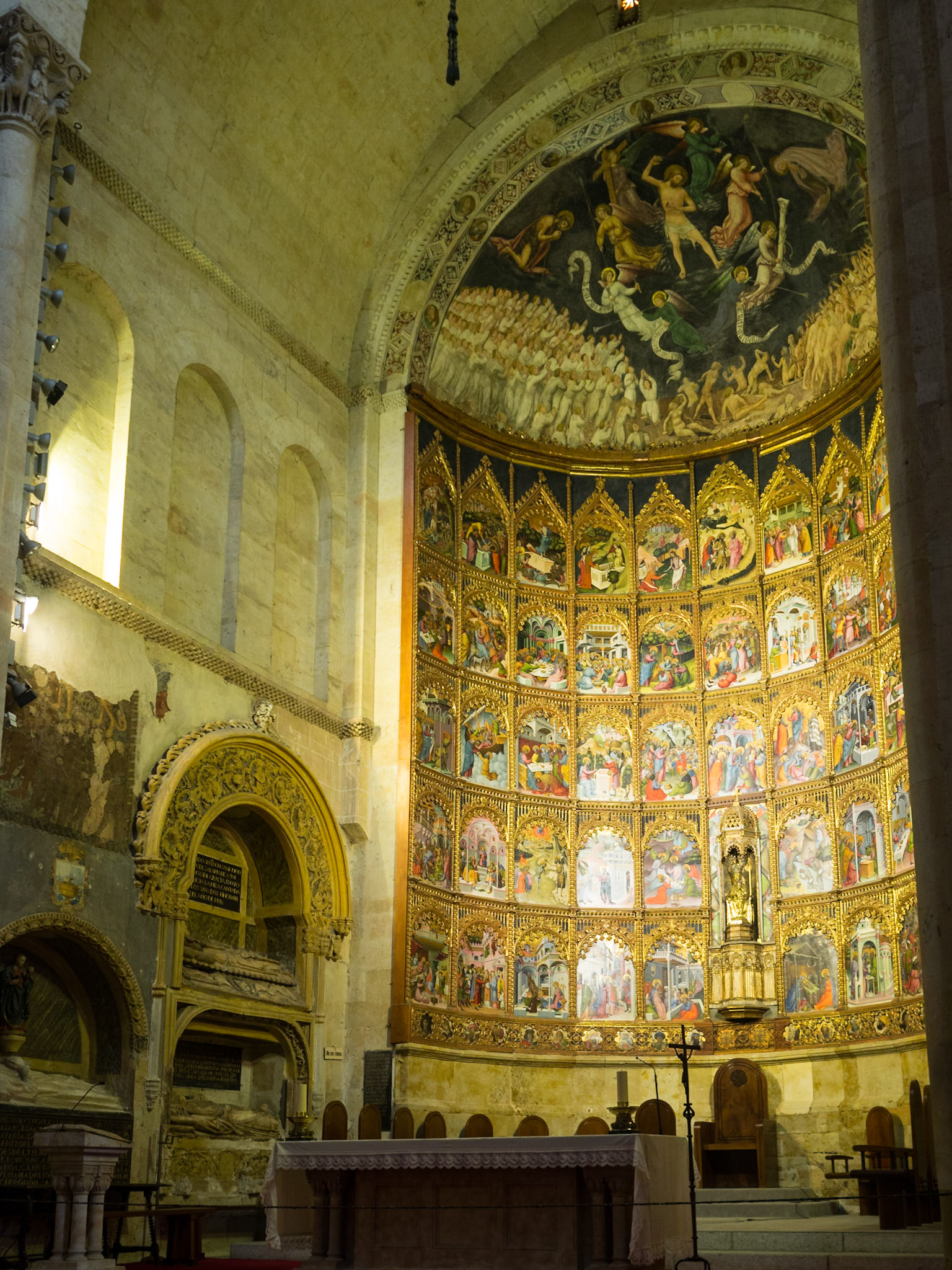 Salamanca Cathedral main altar