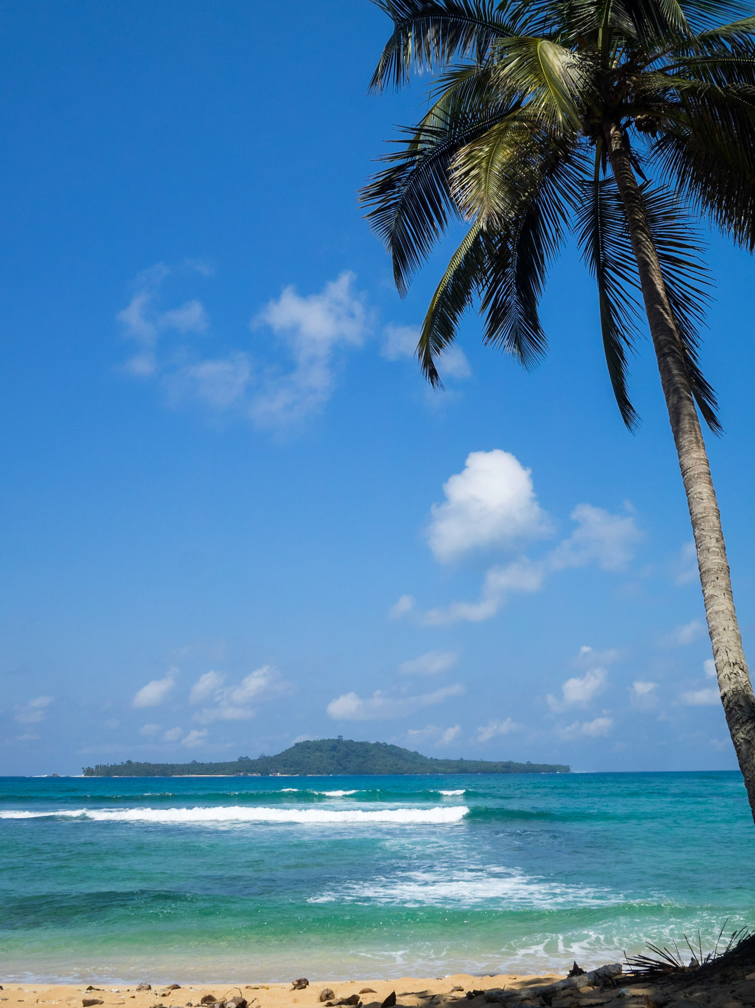 Tropical turquoise sea of São Tomé