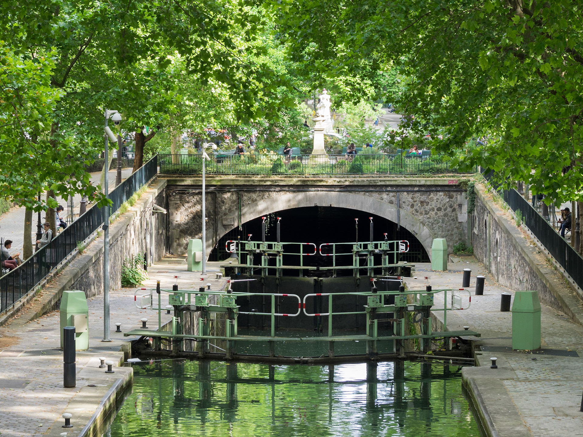 Canal Saint-Martin floodgates