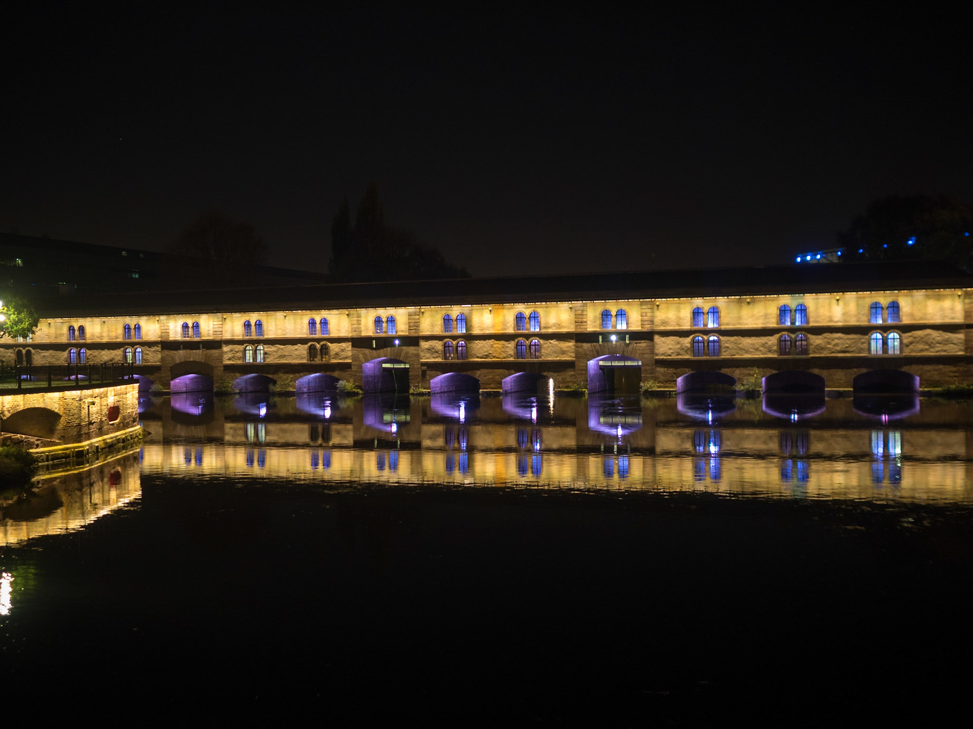 Barrage Vauban light at night