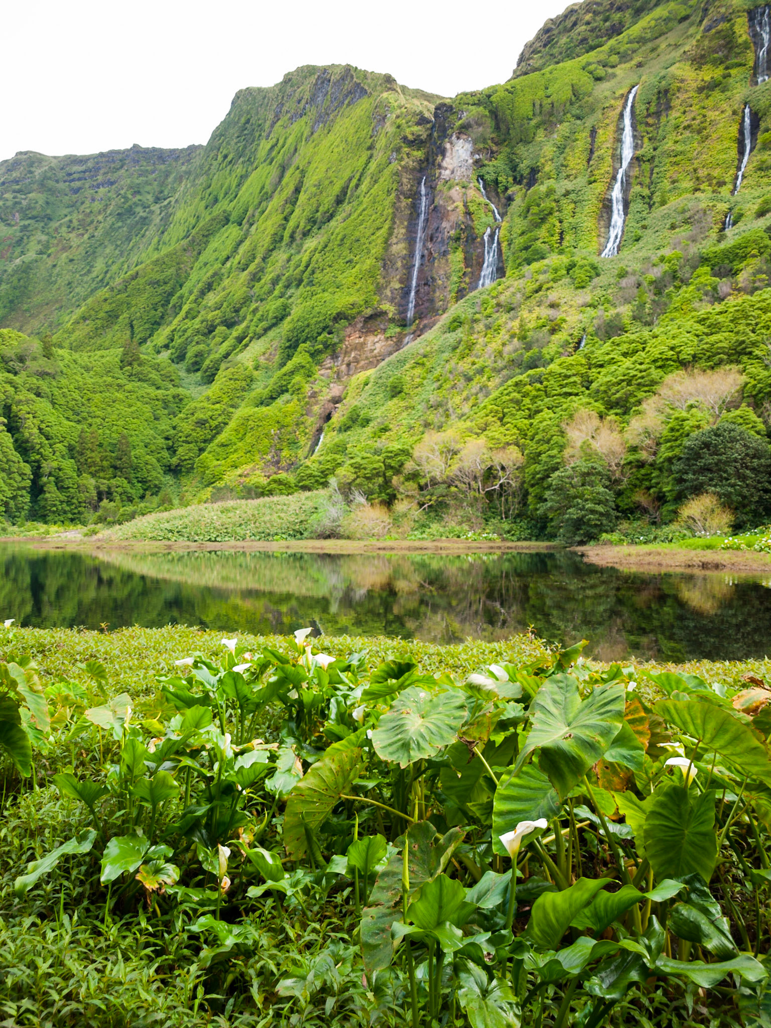 Poço da Alagoinha lagoon and waterfall