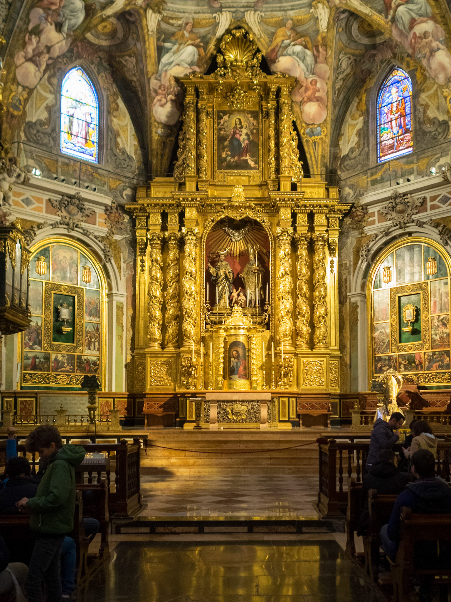 St Nicolas de Bari and St Peter Martir altar