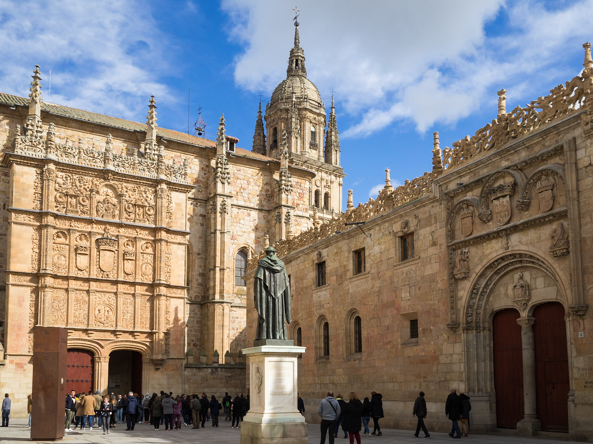 Monument to Fray Luis de Leon in the square in front of the doorway to the Esculeas Mayores of Salamanca University