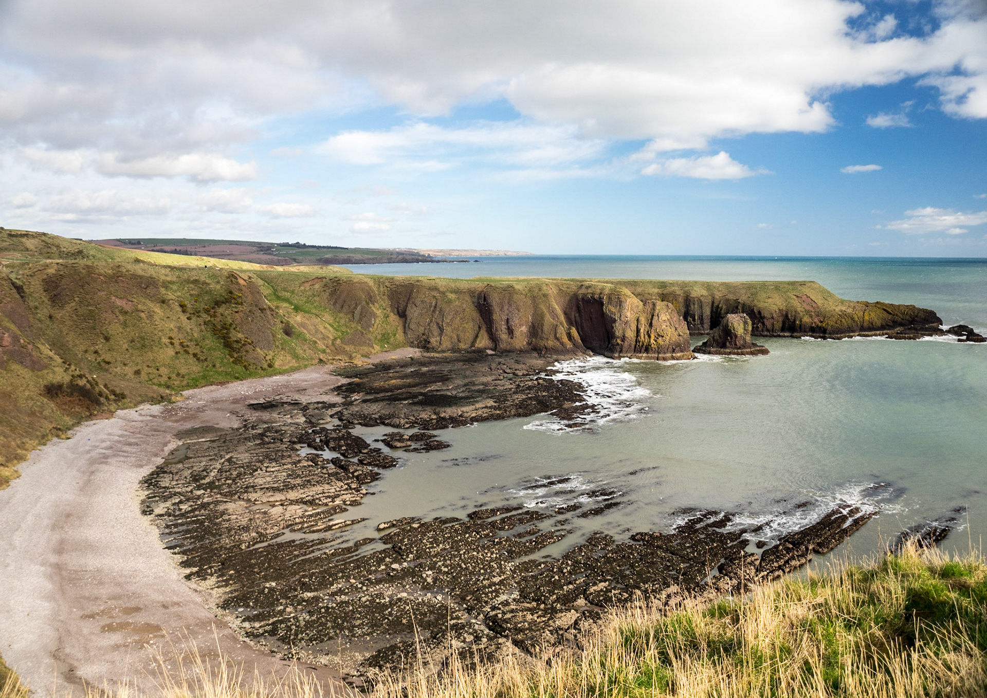 Beach beside Dunnottar Castle