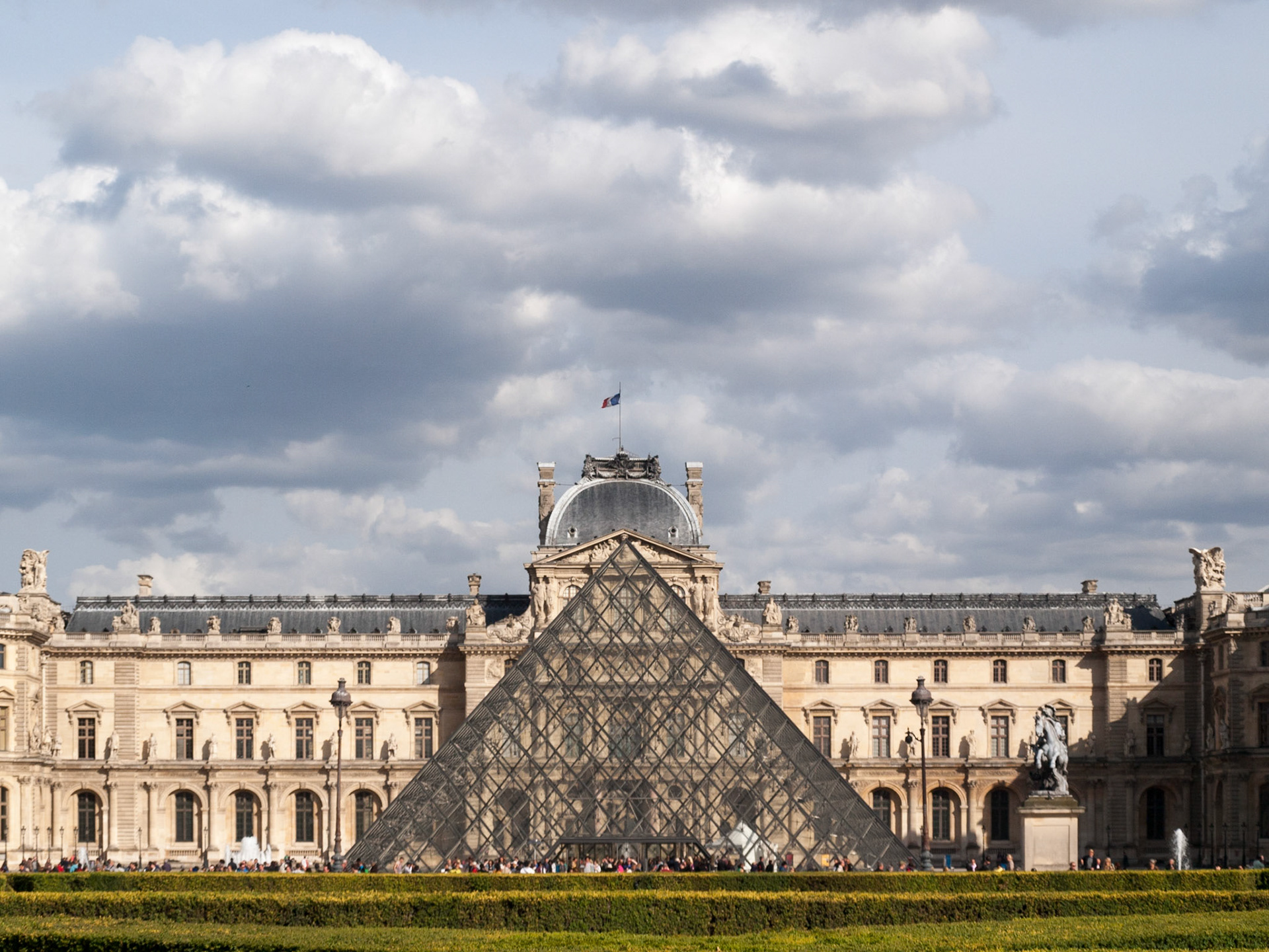 Louvre Museum