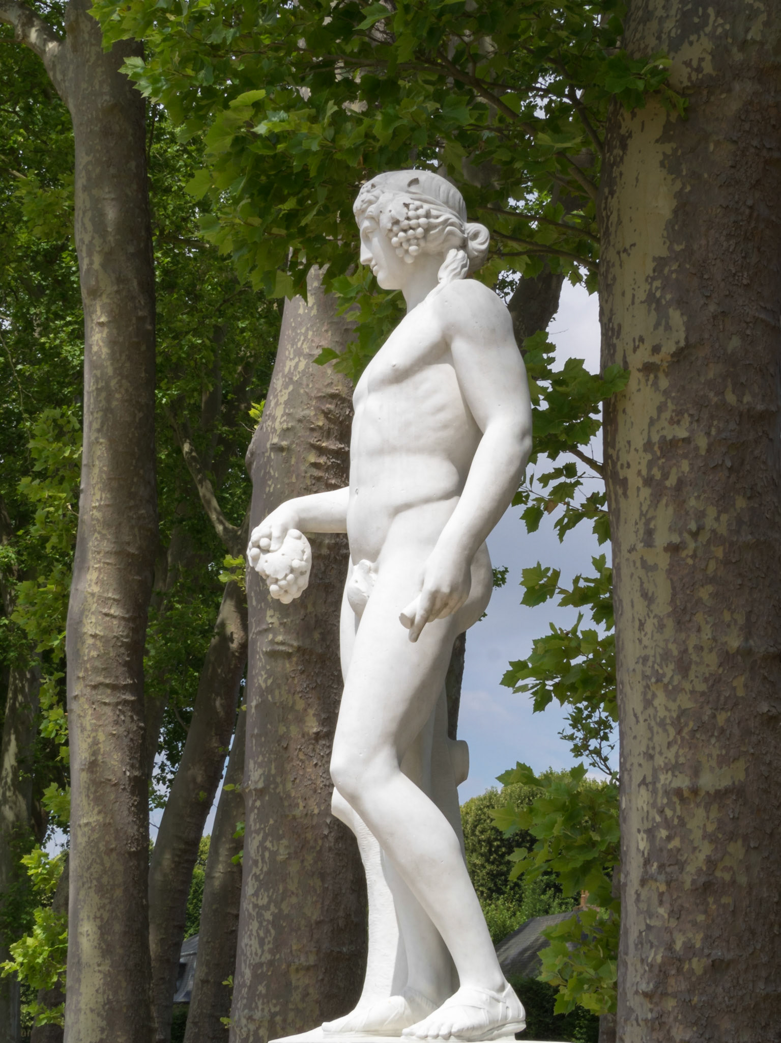 Man statue of the Versailles palace gardens