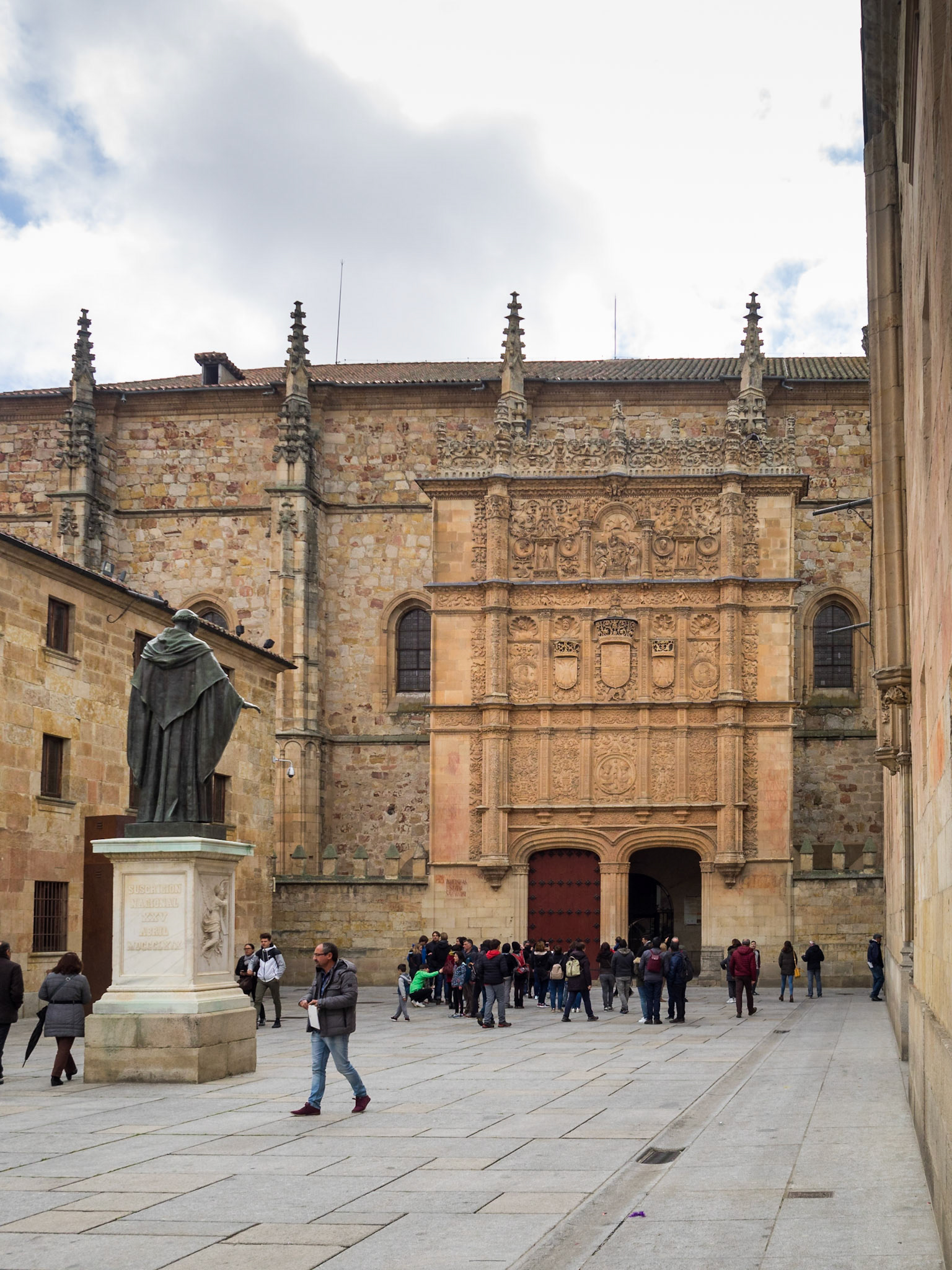 Monument to Fray Luis de Leon in the square in front of the doorway to the Esculeas Mayores of Salamanca University