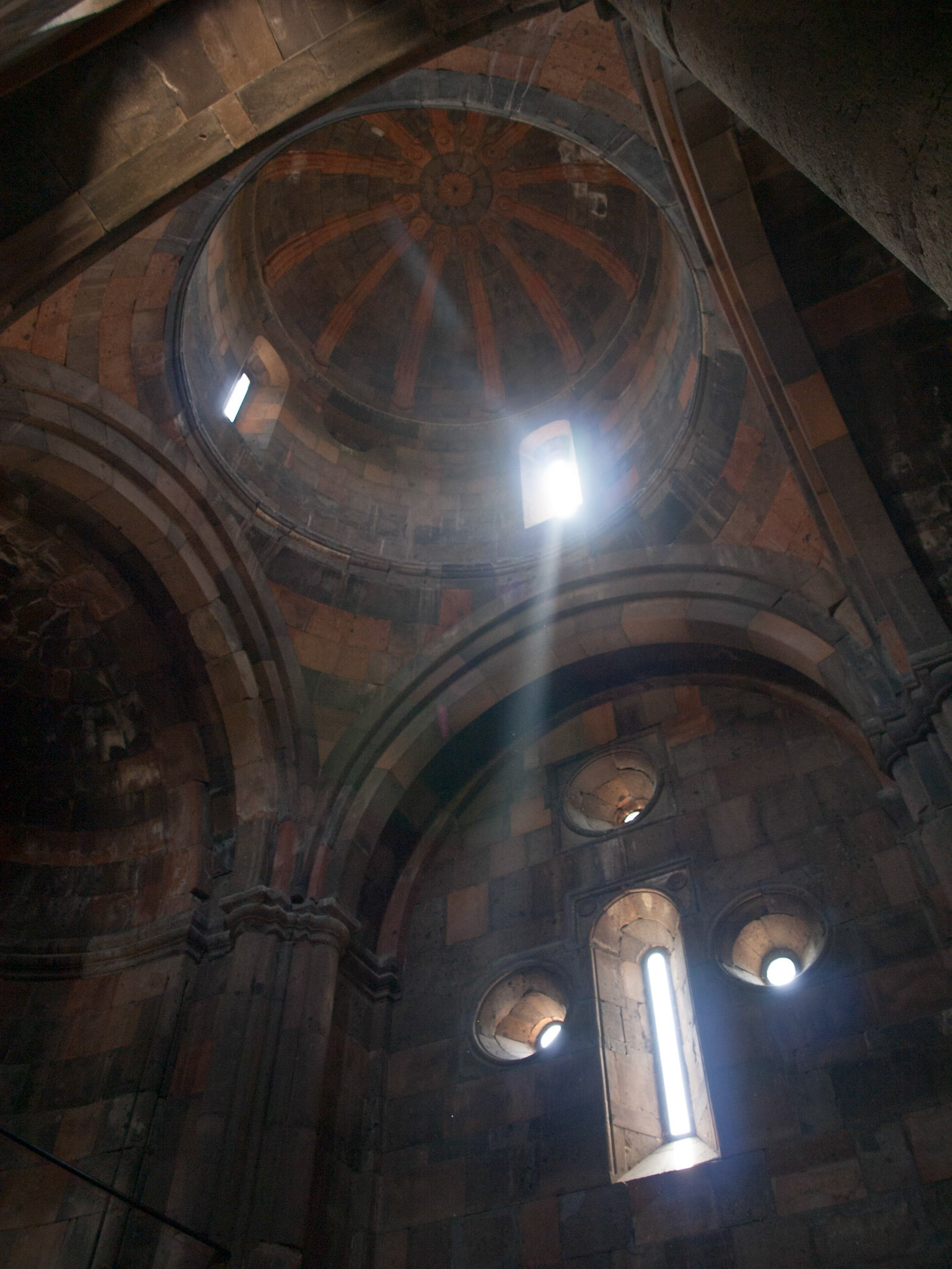 Hovhannavank monastery interior