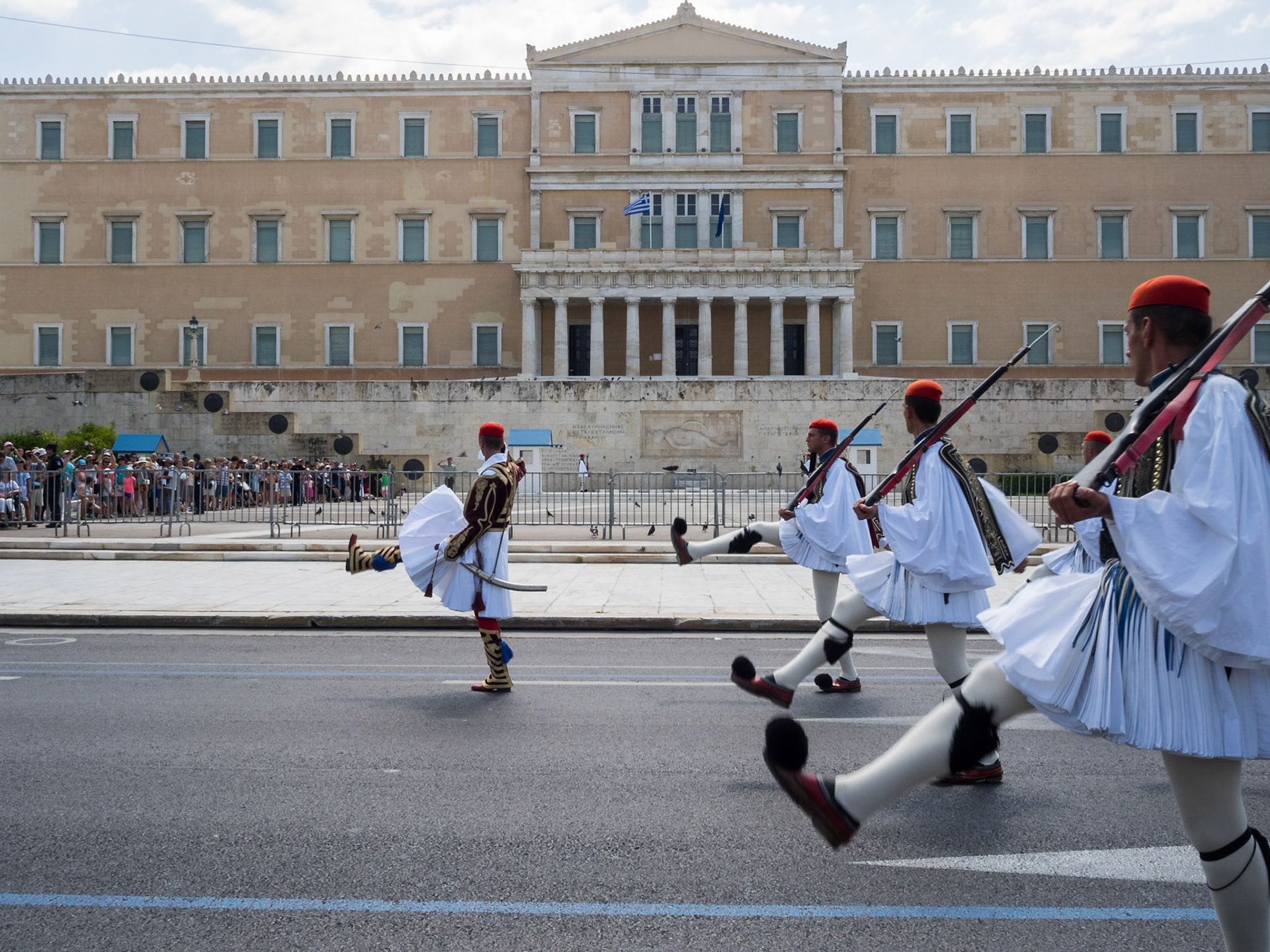 The changing of the guard at Plateia Syntagmatos