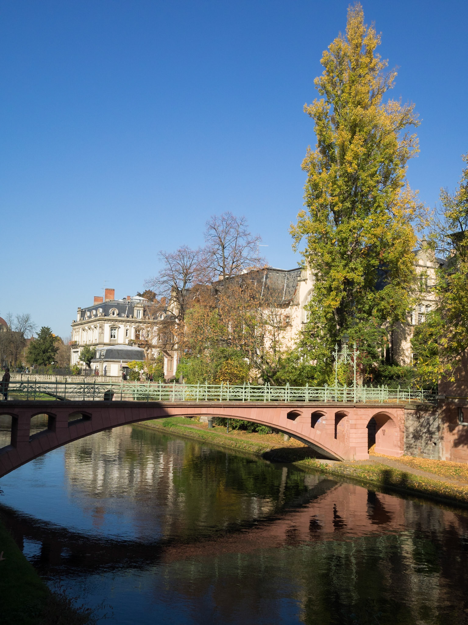 Fos du Faux Rempart over Ill River in Strasbourg