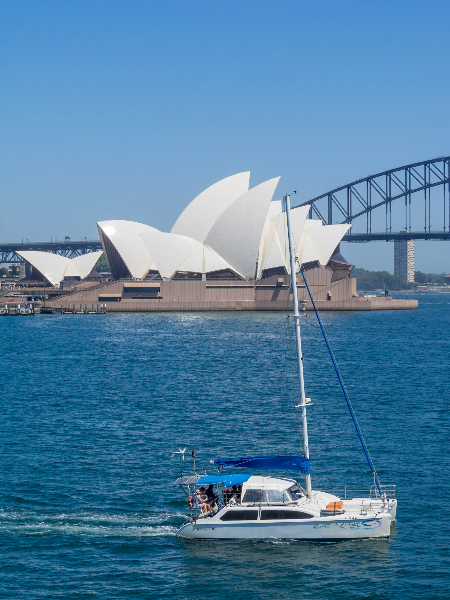 Sailing Sydney harbour by the Opera House and Bridge