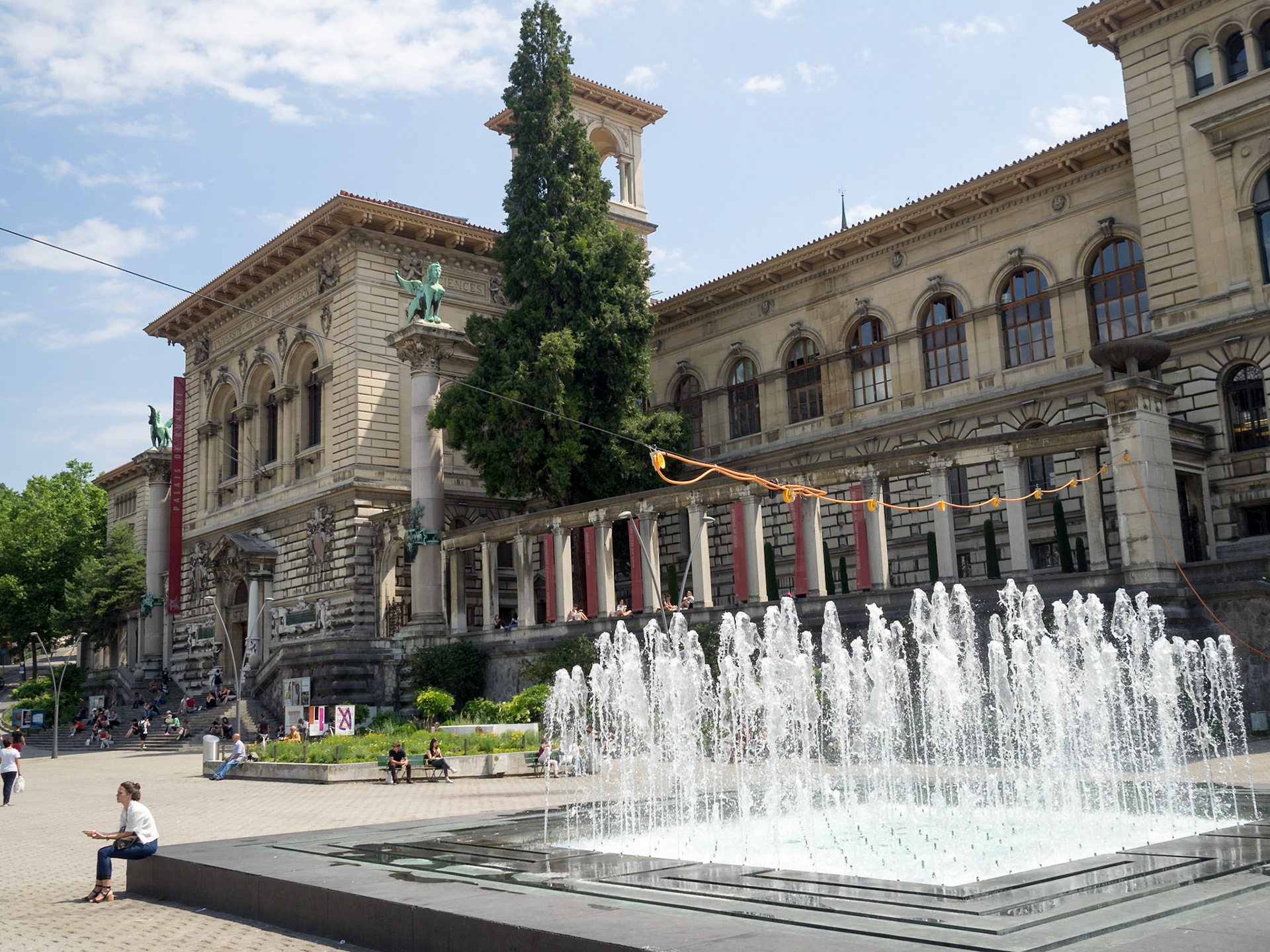 “Musée Cantonal des Beaux Arts”

Musée cantonal des beaux-arts, Place de la Riponne, Lausanne