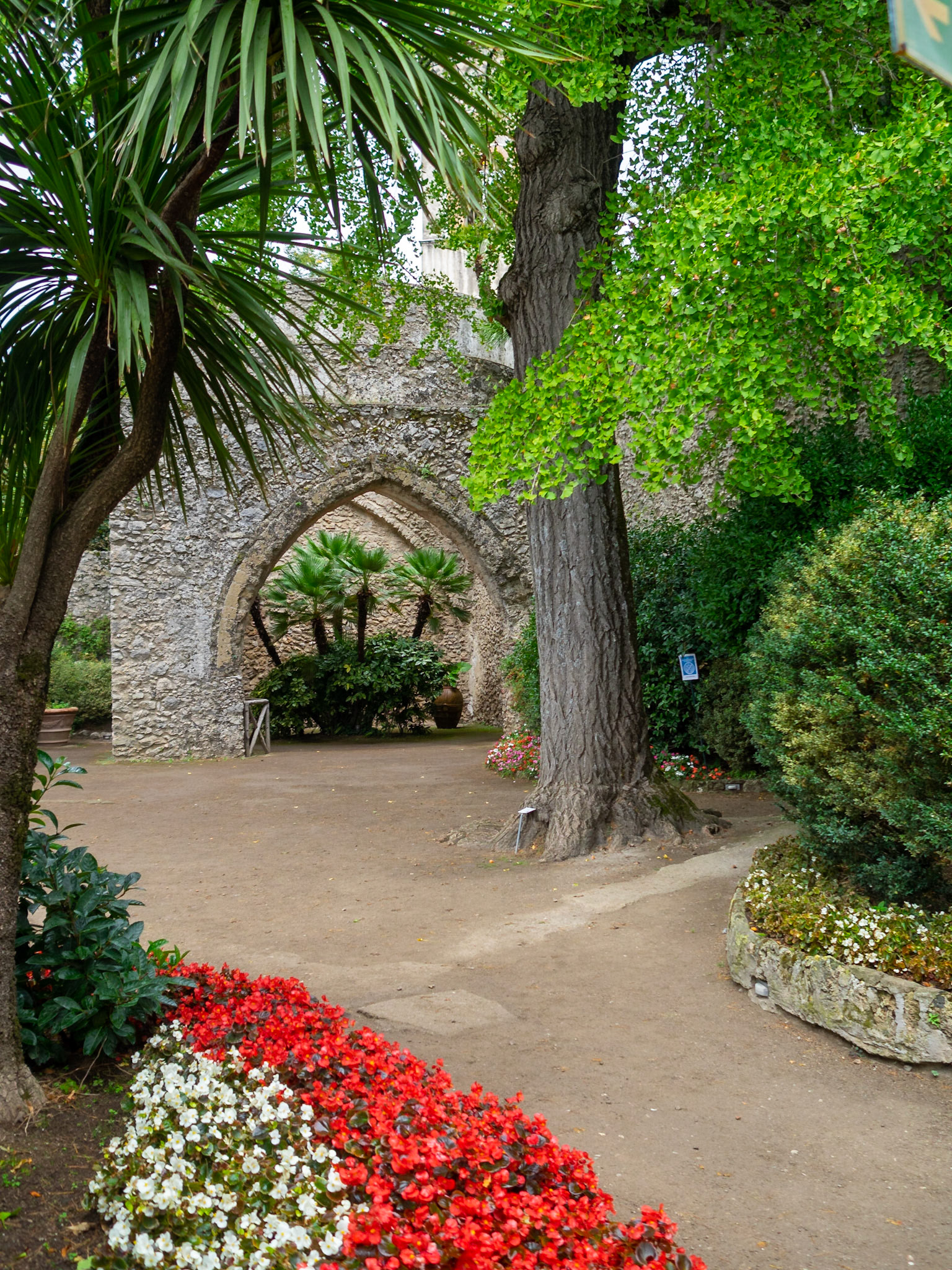 Villa Rufolo Sala dei Cavalieri and garden