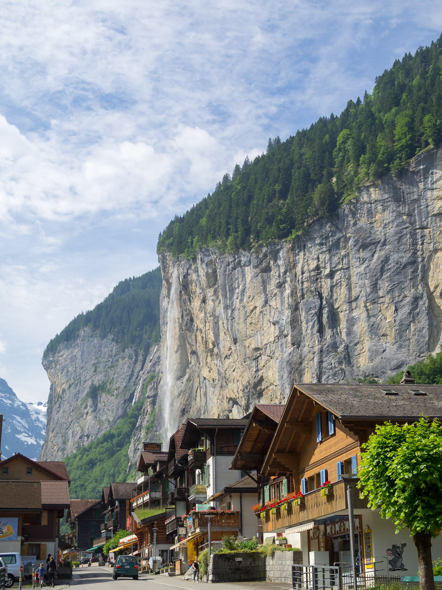 Lauterbrunnen houses and Staubbach Falls