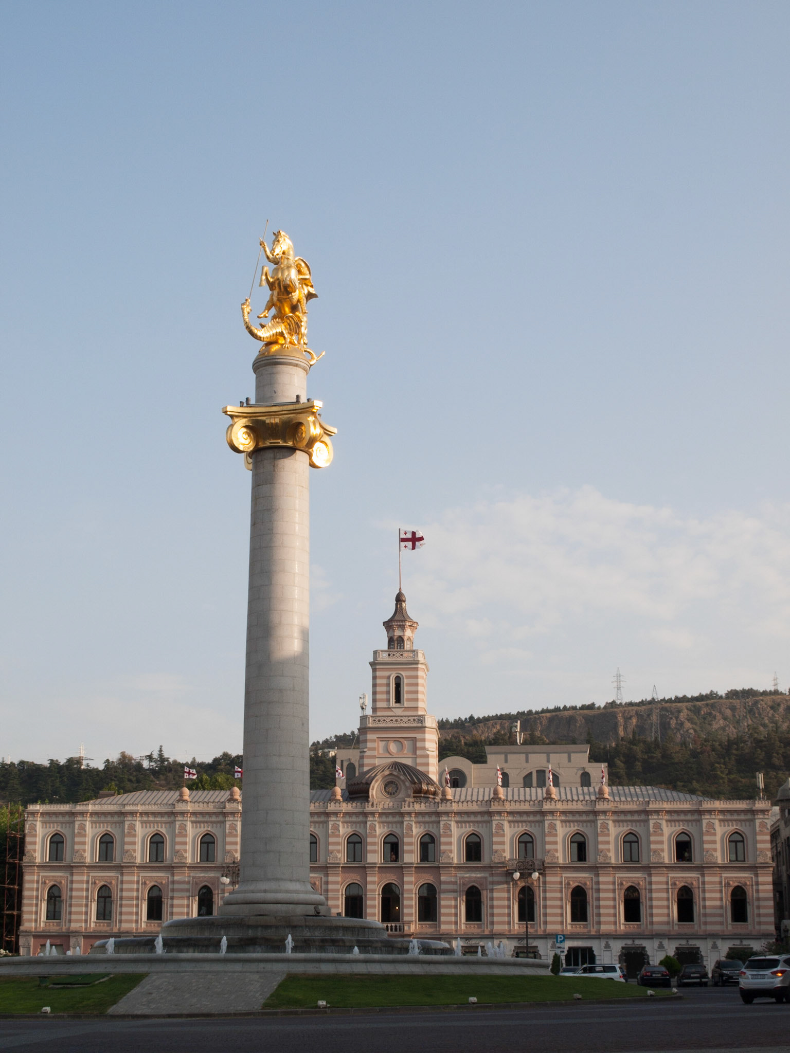 Saint George statue and Tbilisi town hall