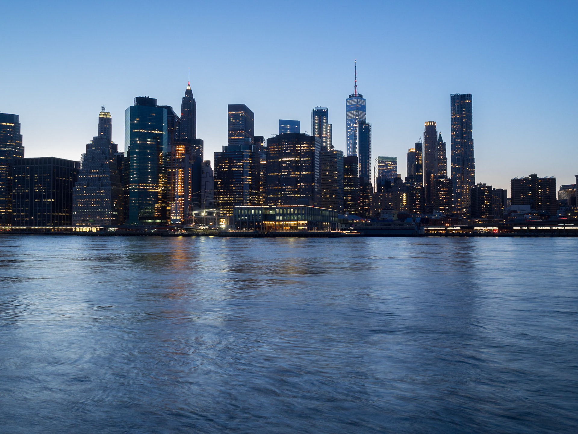 Manhattan skyline seen from Brooklyn in the sunset light