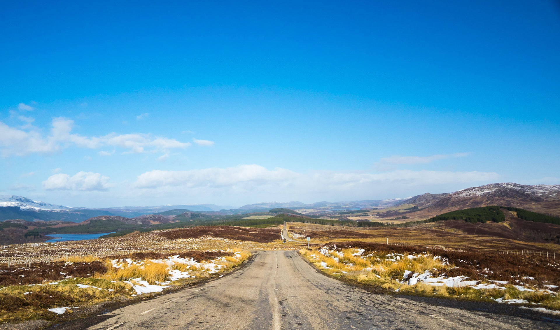 Road across Suidhe Chuimein