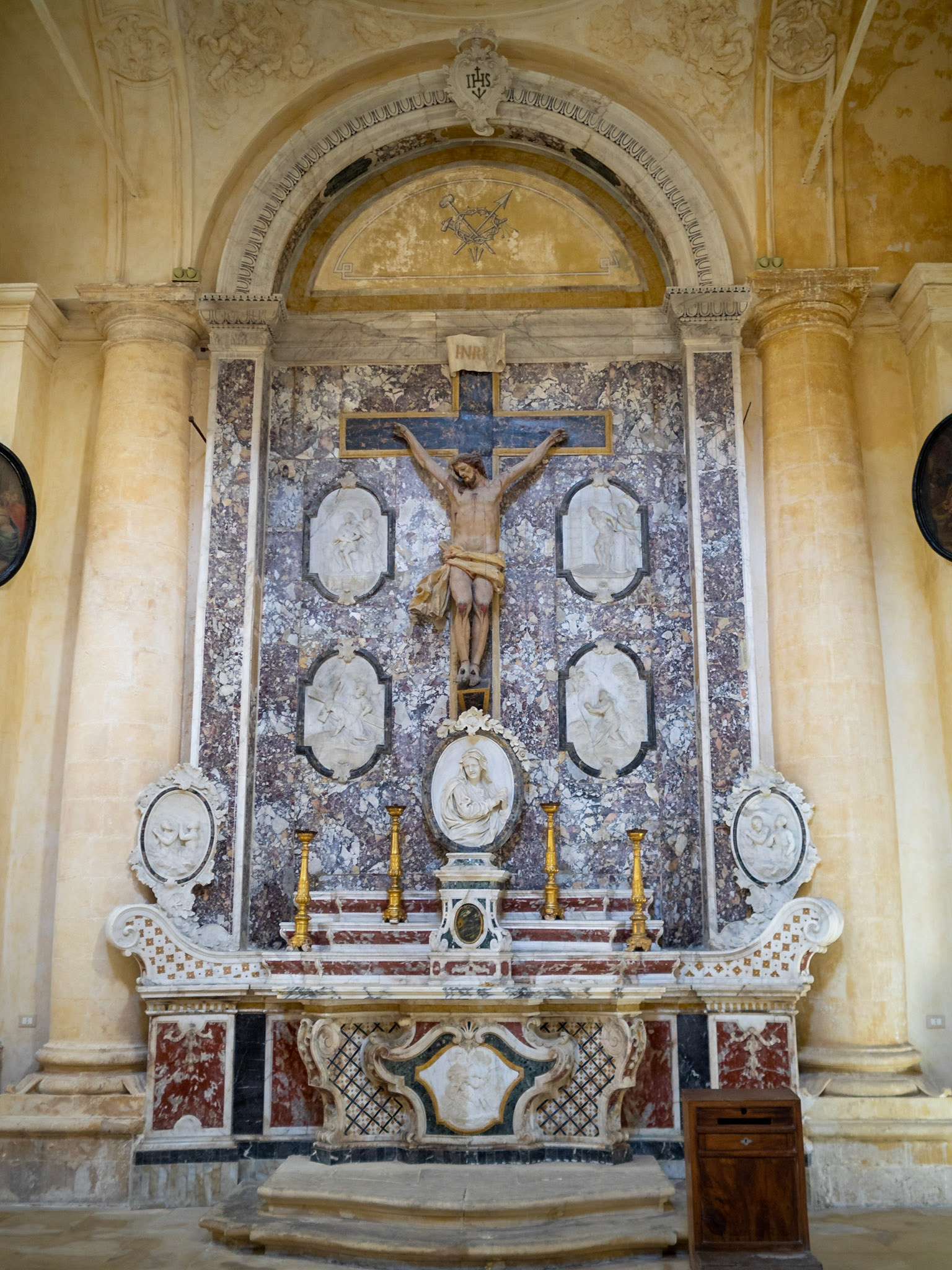 Altar of Chiesa di San Domenico, Noto