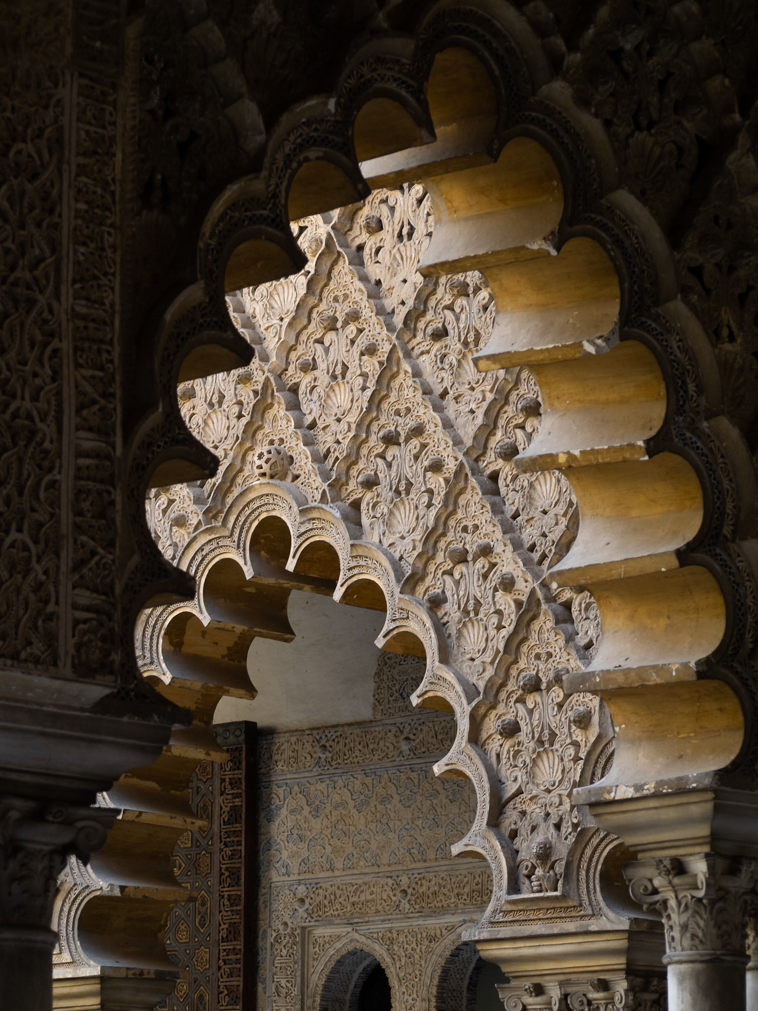 Lambrequin archs from the Alcazar of Seville