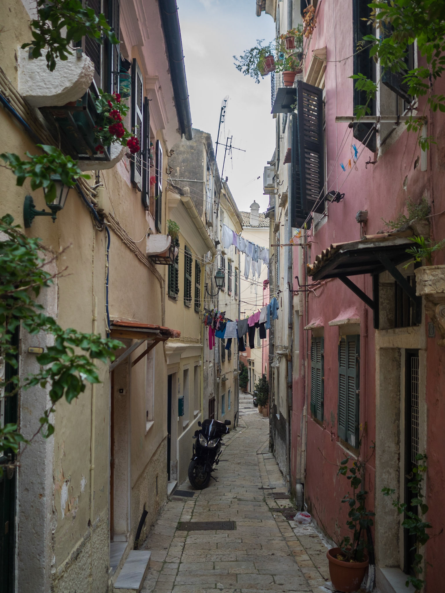 Narrow street of Corfu town