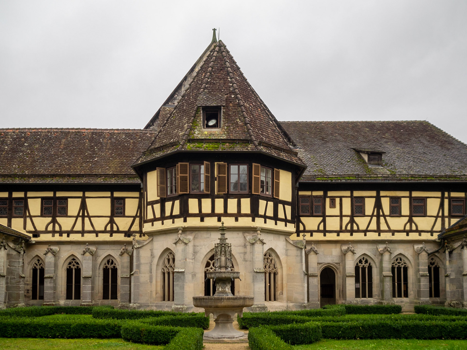 Bebenhausen Abbey cloister
