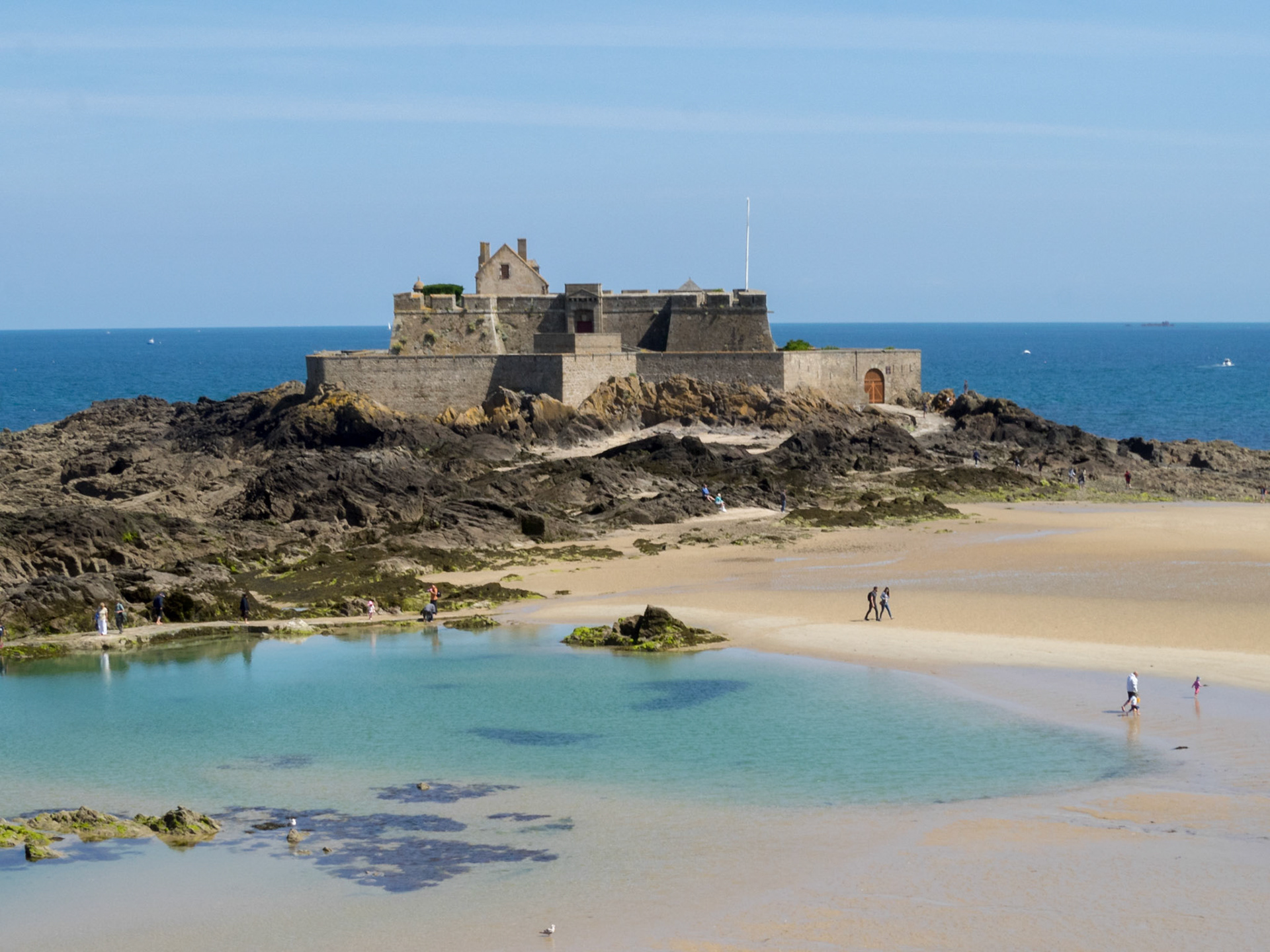 Fort National in the low tide, Saint-Malo