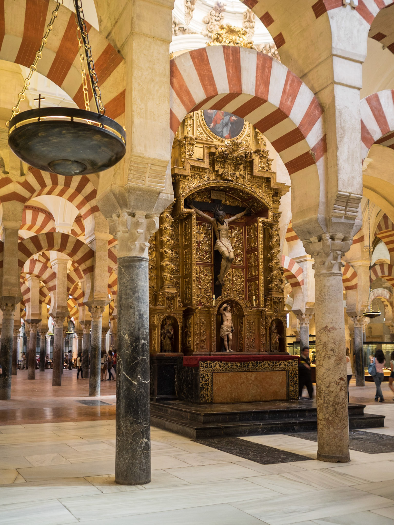 Columns inside Mezquita-Catedral