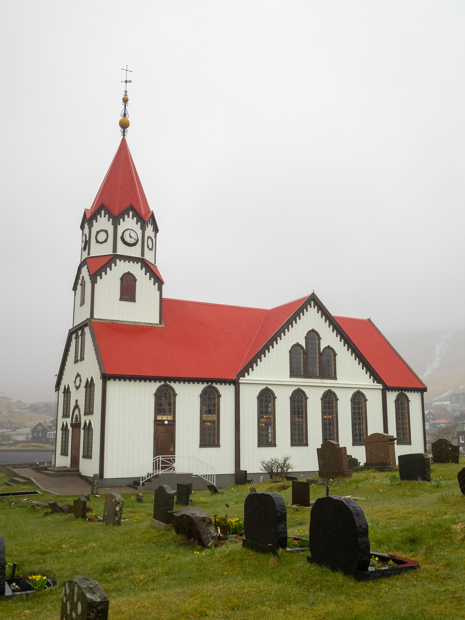 Sandavágur church and graveyard