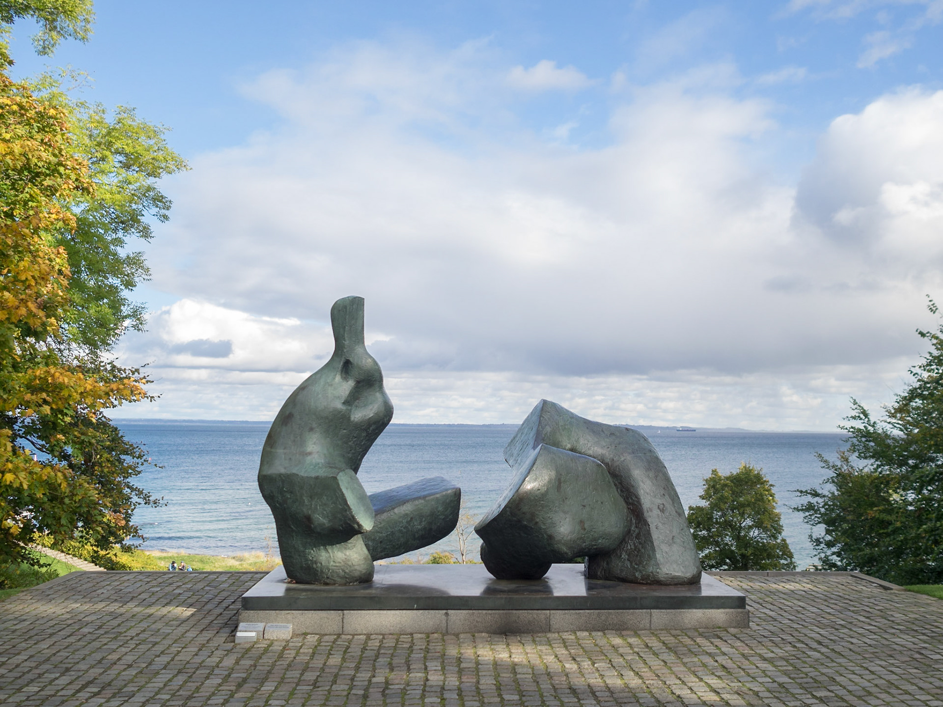 Henry Moore sculpture facing the sea in the Louisiana Museum park