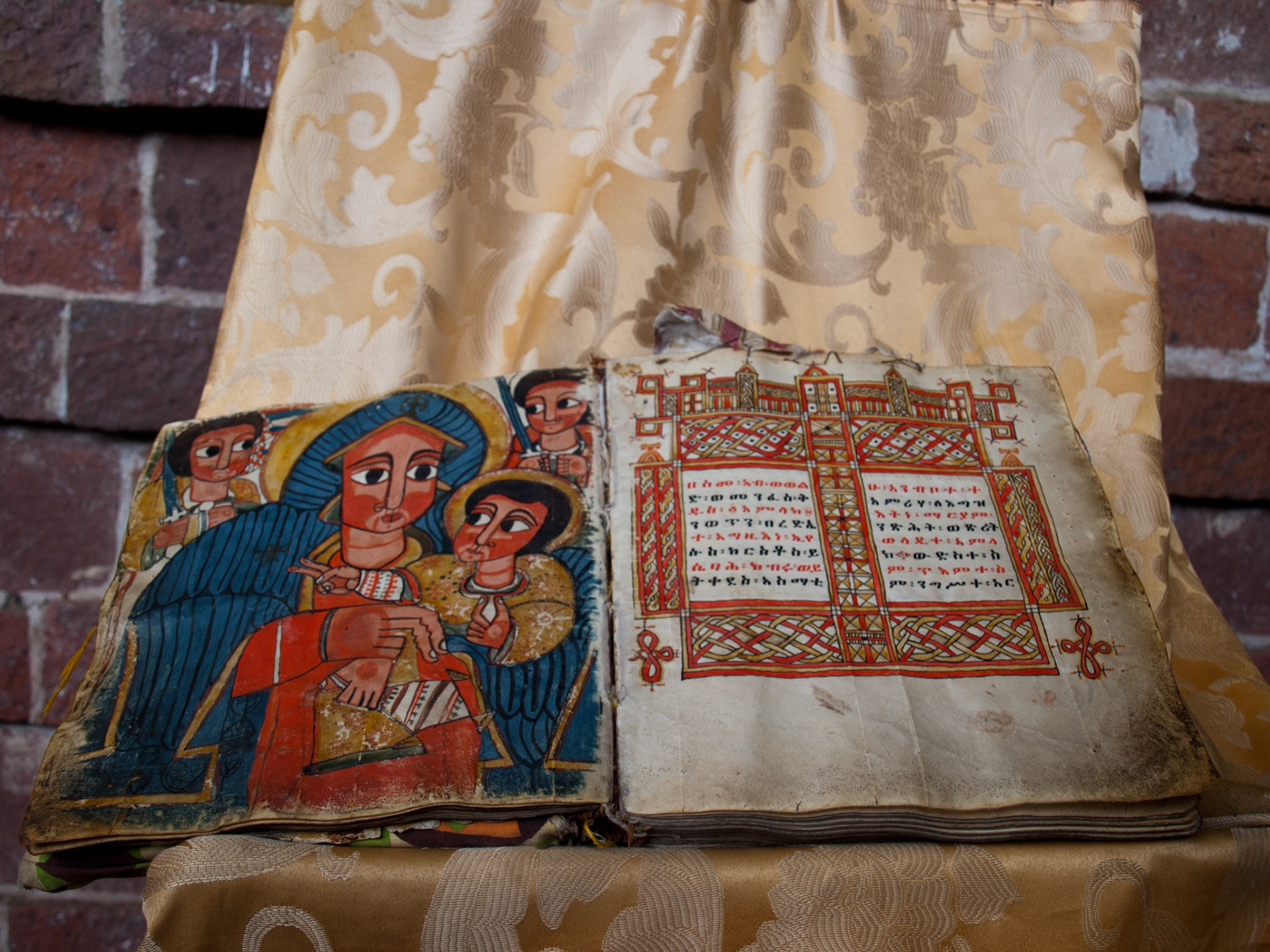 Na'Akutu La'Ab church in Lalibela - illuminate Bible