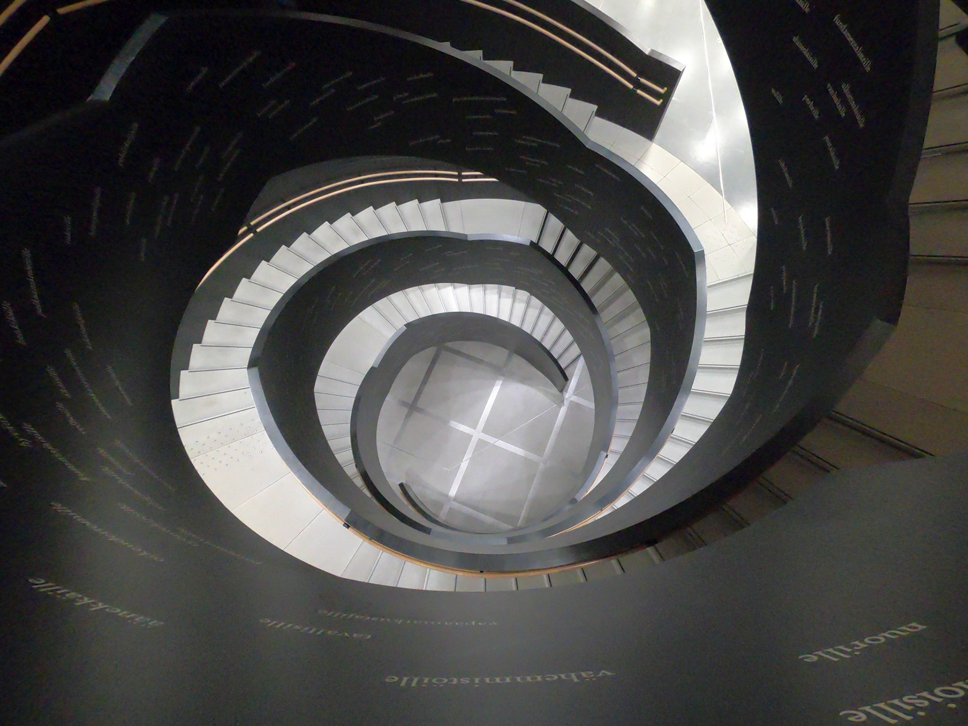 Escalier à double révolution