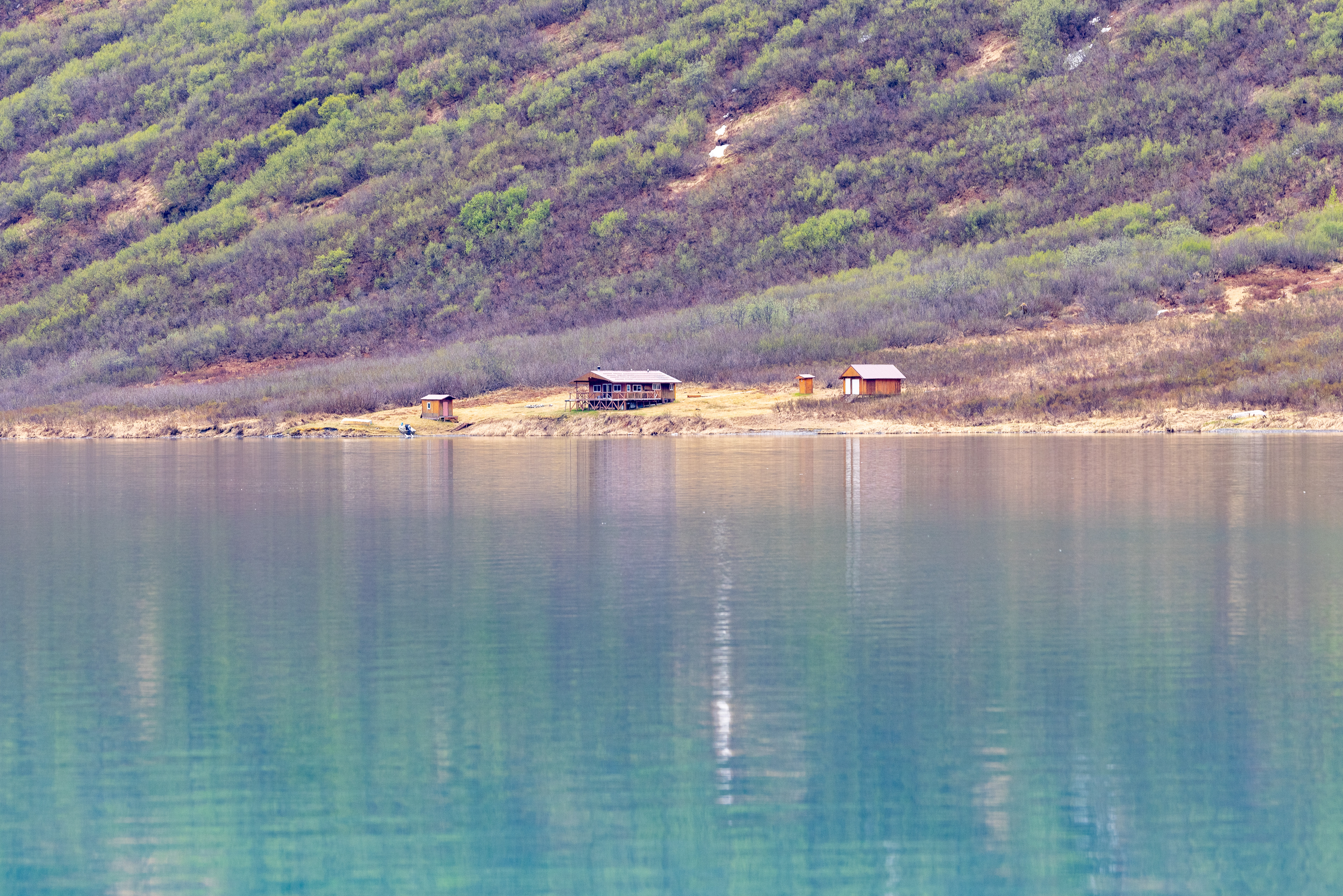 There is even a Lodge and cabins on the lake...