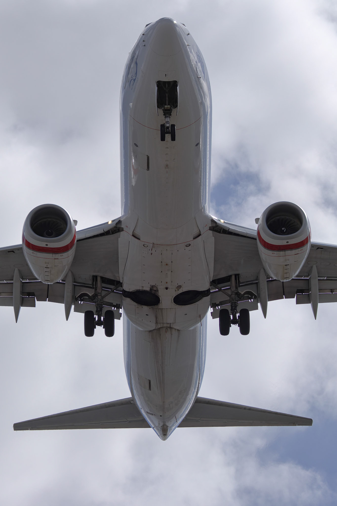 Virgin Australia Boeing 737-8FE [VH-VUJ] Arriving from Hobart at Melbourne International Airport, Australia
