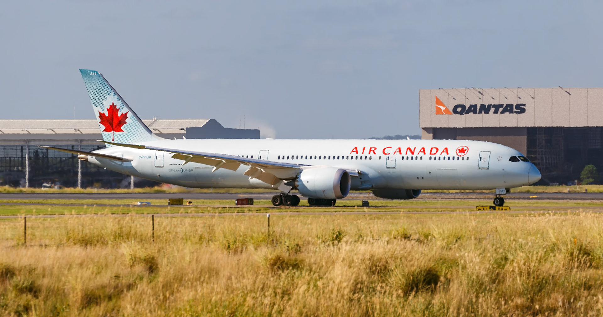 Air Canada Boeing 787-9 Dreamliner (C-FPQB) - Vancouver to Brisbane. Arriving at Brisbane Airport, Australia.