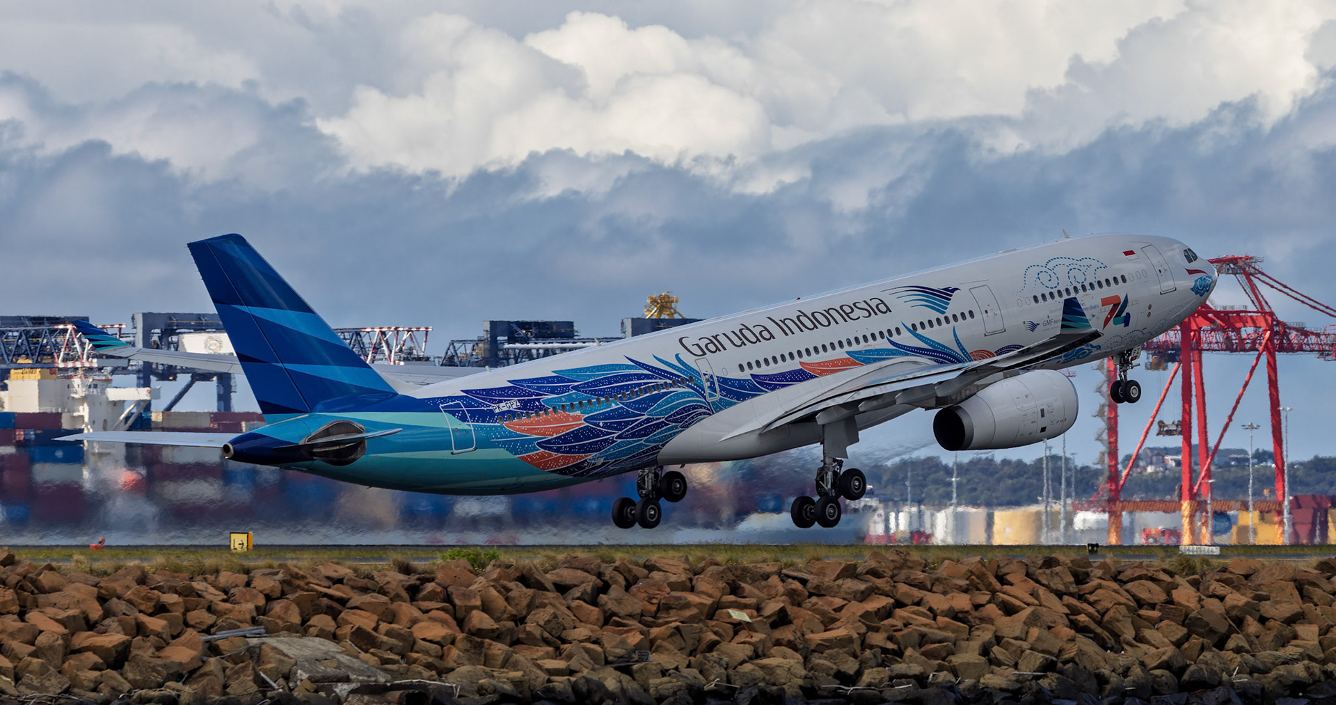Garuda Indonesia Airbus A330-343 (74th Anniversary Livery) [PK-GPZ) Departing to Denpasar from the Beach, Sydney Airport, Australia