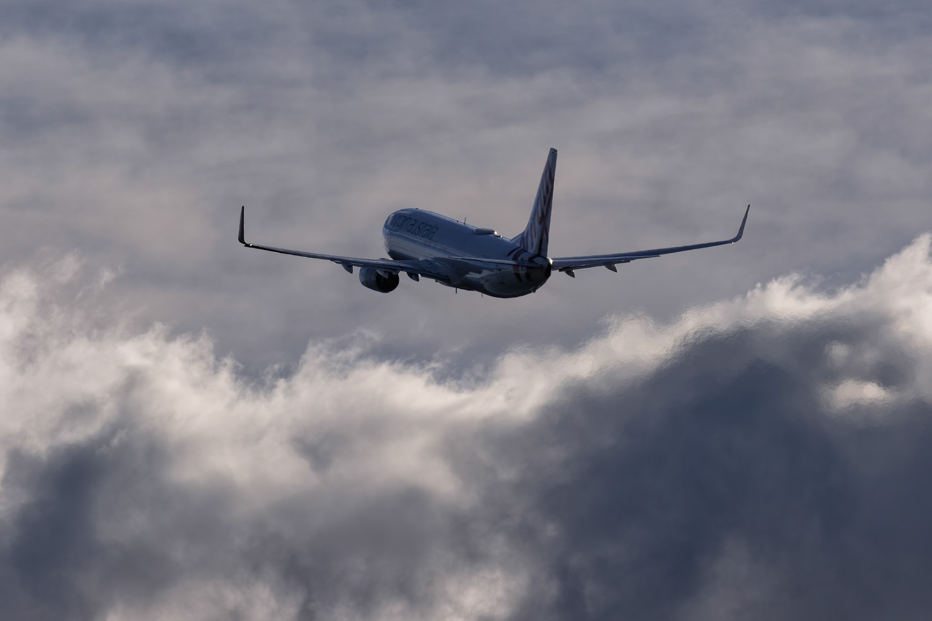 Virgin Australia Boeing 737-8FE [VH-YIQ] Departing to Melbourne, from Queenstown Airport, New Zealand