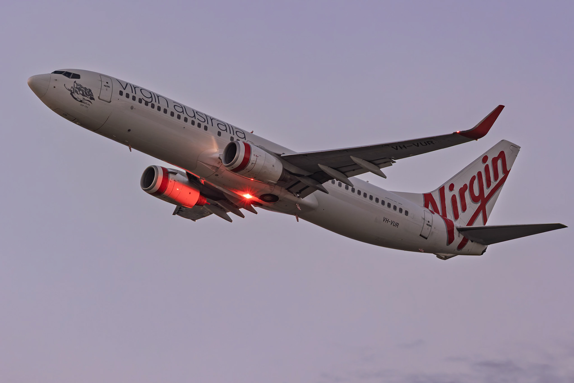 Virgin Australia Boeing 737-8FE [VH-VUR], Departing to Mackay at Brisbane International Airport, Australia