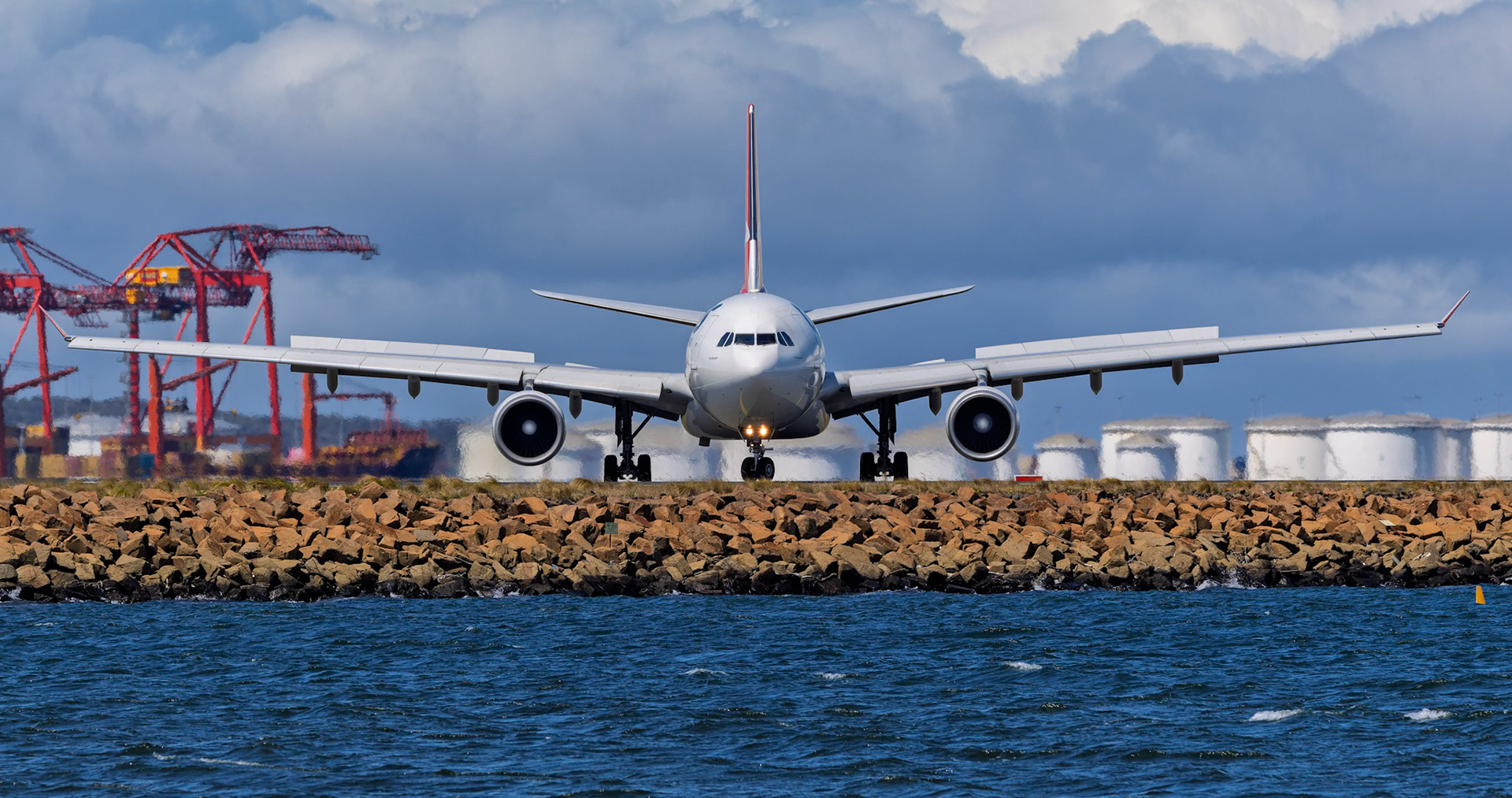 Qantas Airbus A330-303 [VH-QPD] Arriving from Hong Kong from the Beach, Sydney Airport, Australia