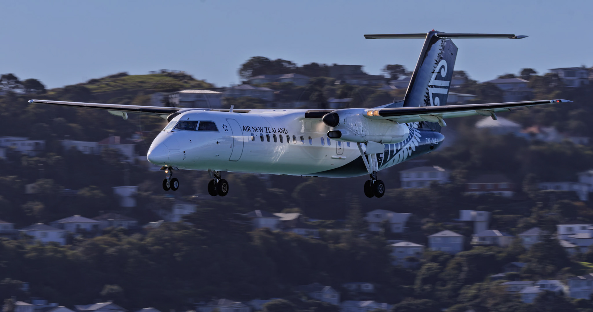 Air New Zealand De Havilland Canada Dash 8-300 [ZK-NEJ] Arriving from Nelson from Airport Lookout, New Zealand