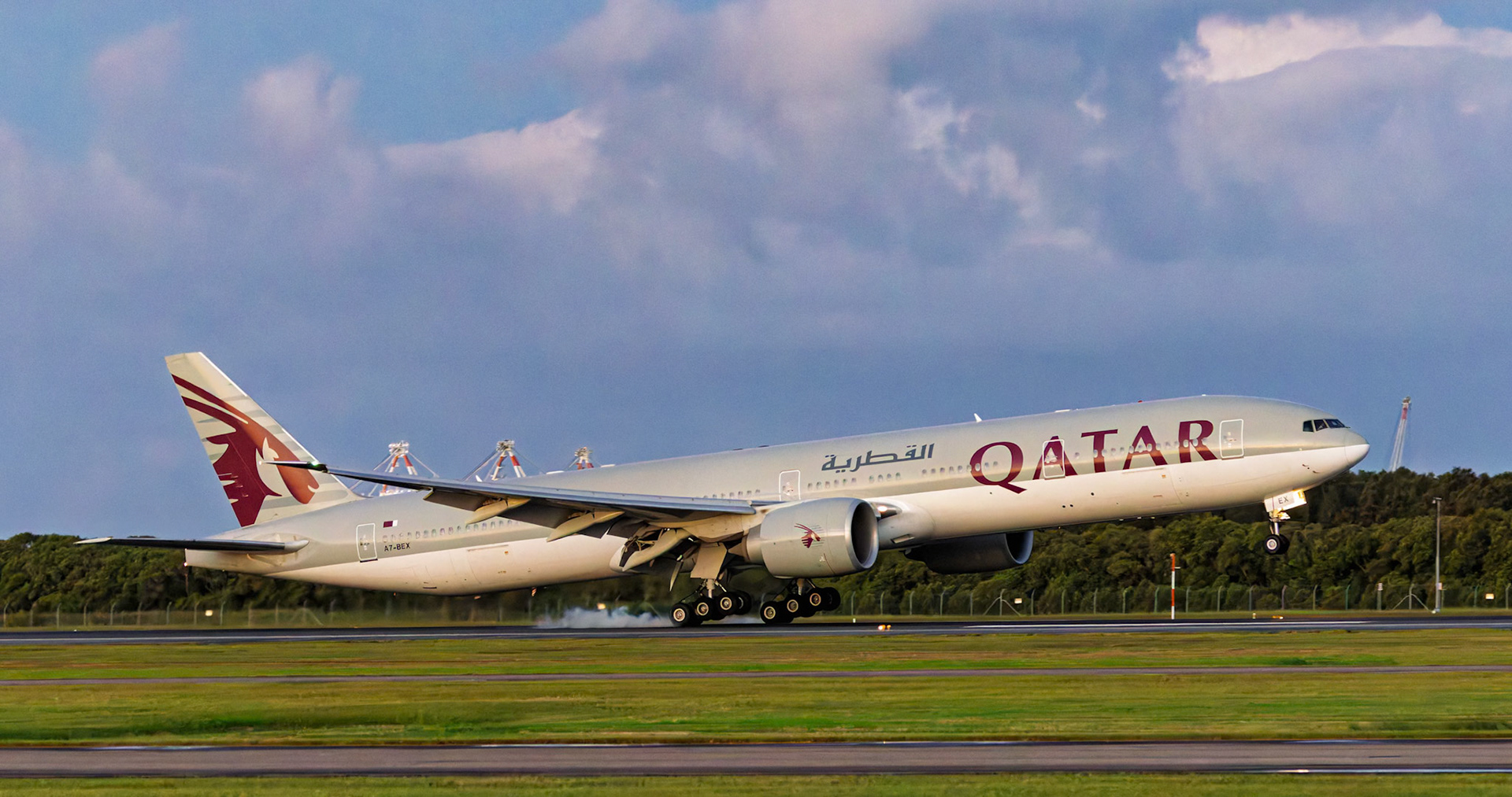 Qatar Airways Boeing 777-3DZ(ER), Arriving from Doha [A7-BEX] at Brisbane Airport, Australia