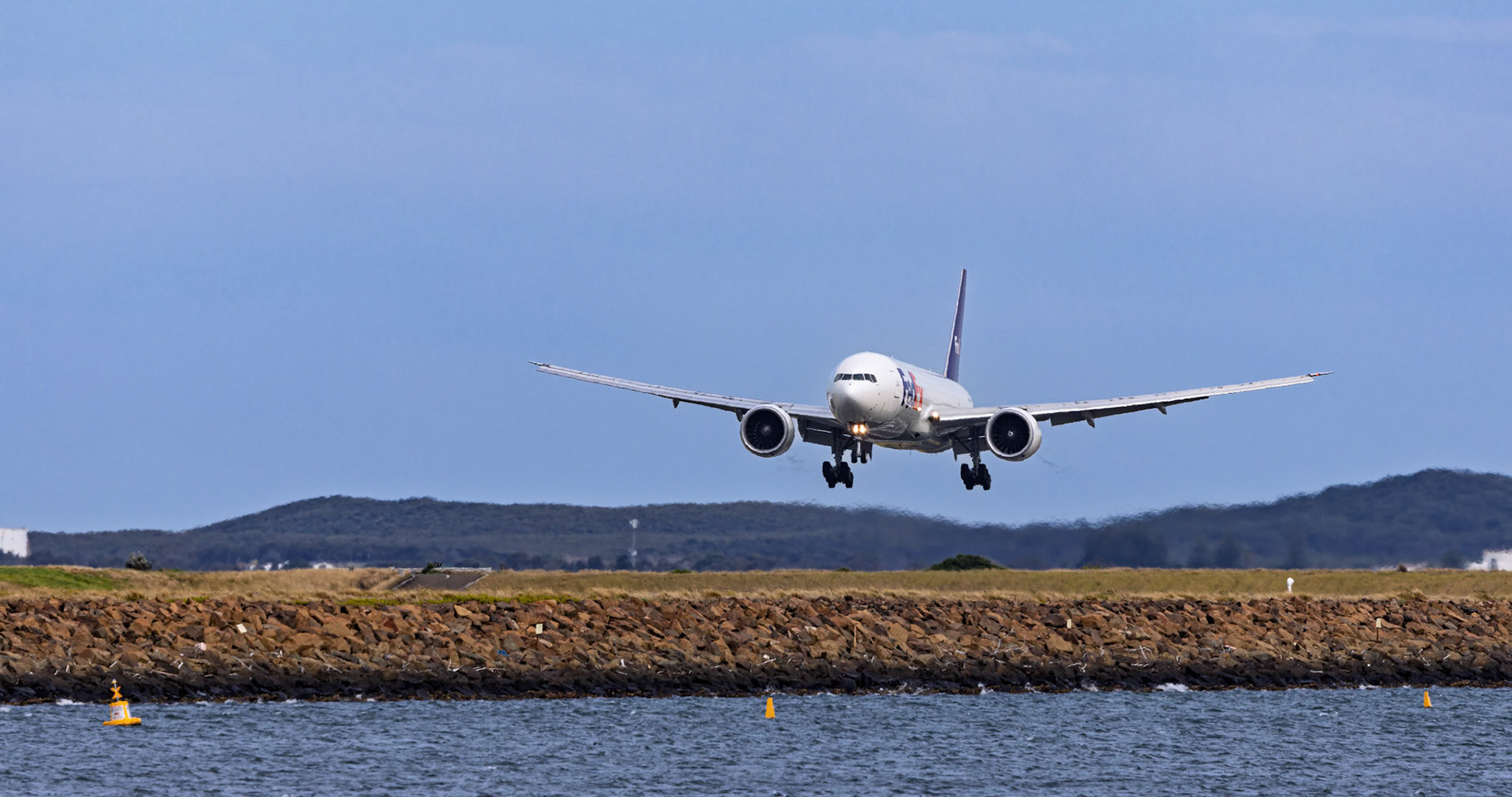 FedEx Boeing 777-FS2 [N868FD] Arriving from Singapore from The Beach, Sydney Airport, Australia