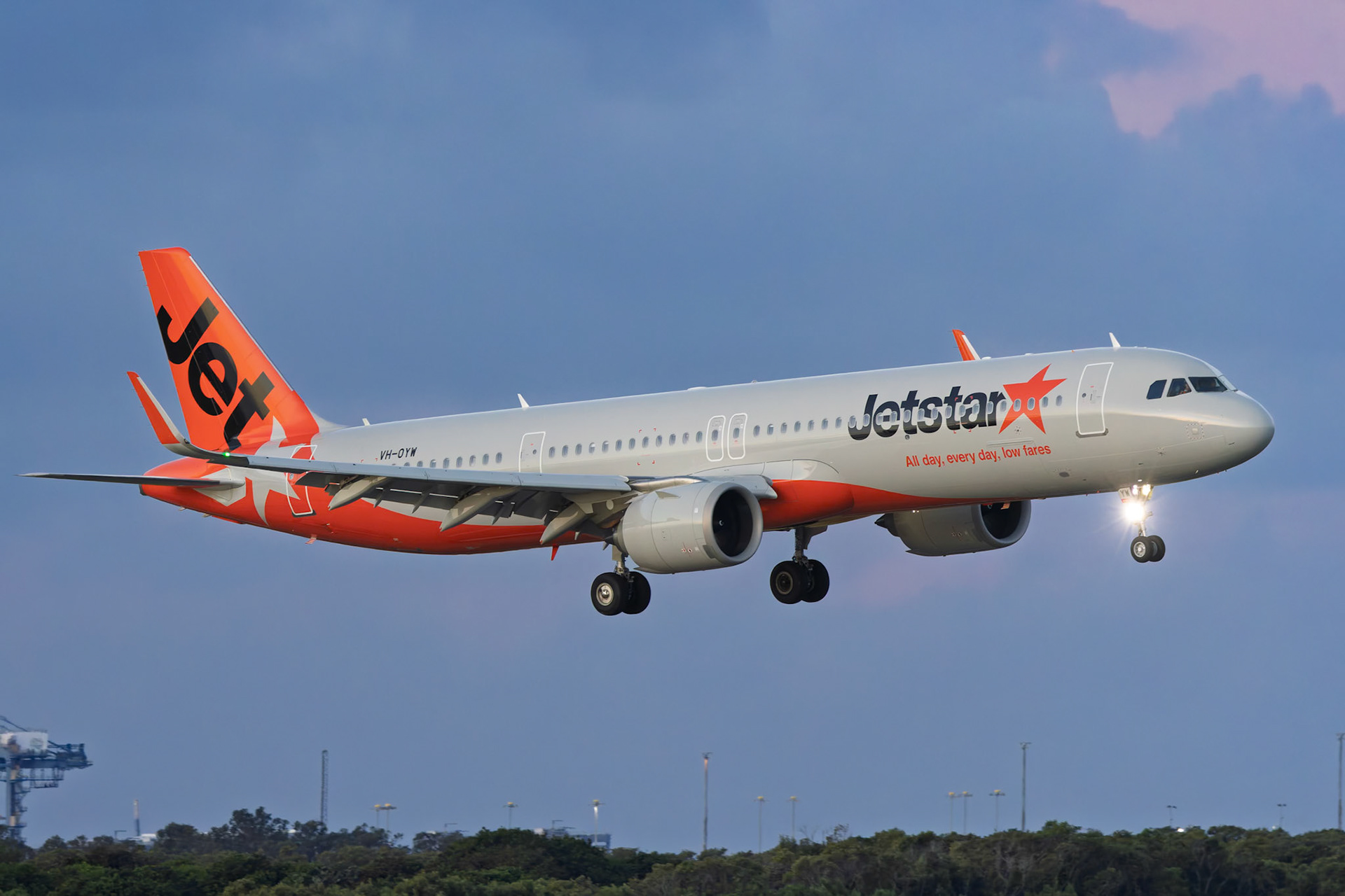 JetStar Airbus A321-251NX, Arriving from Melbourne [VH-OYW] at Brisbane Airport, Australia