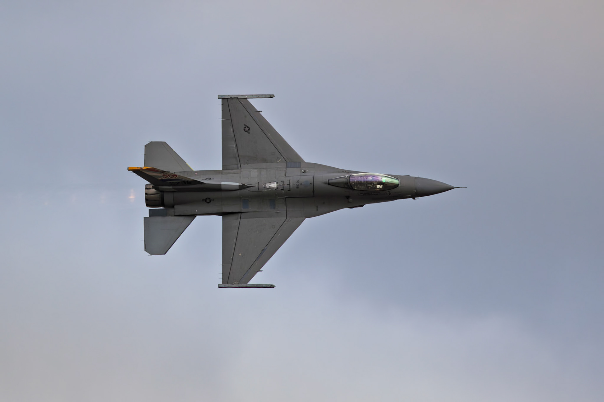 US AIr Force F-16 (90-0736) with the Tail scheme for the 70th anniversary of the U.S. Republic of Korea Alliance on display at the Avalon Airshow in Victoria, Australia