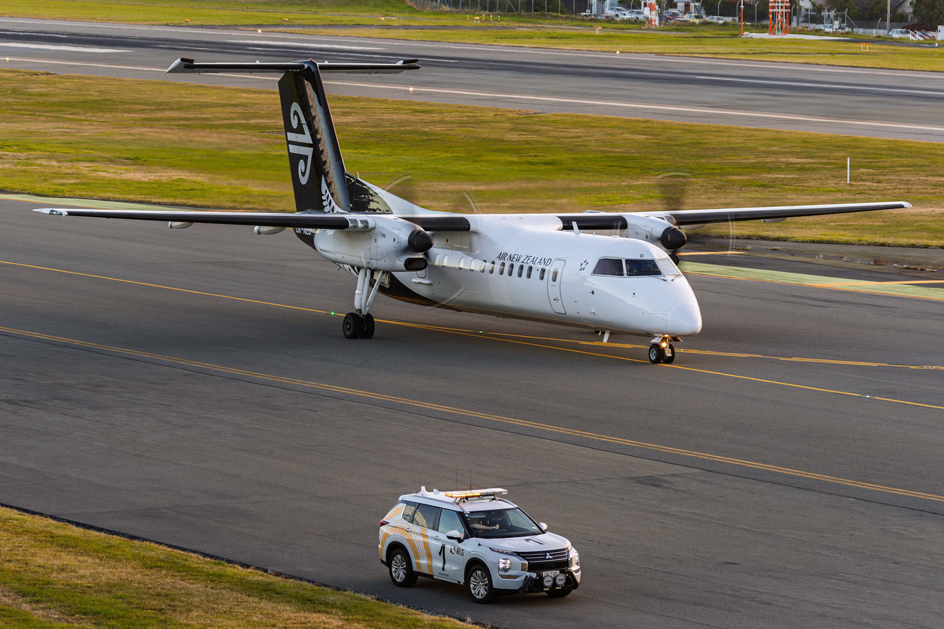 Air New Zealand De Havilland Canada Dash 8-300 [ZK-NEO] Departing to Tauranga at Wellington Airport from the Airport Lookout, New Zealand
