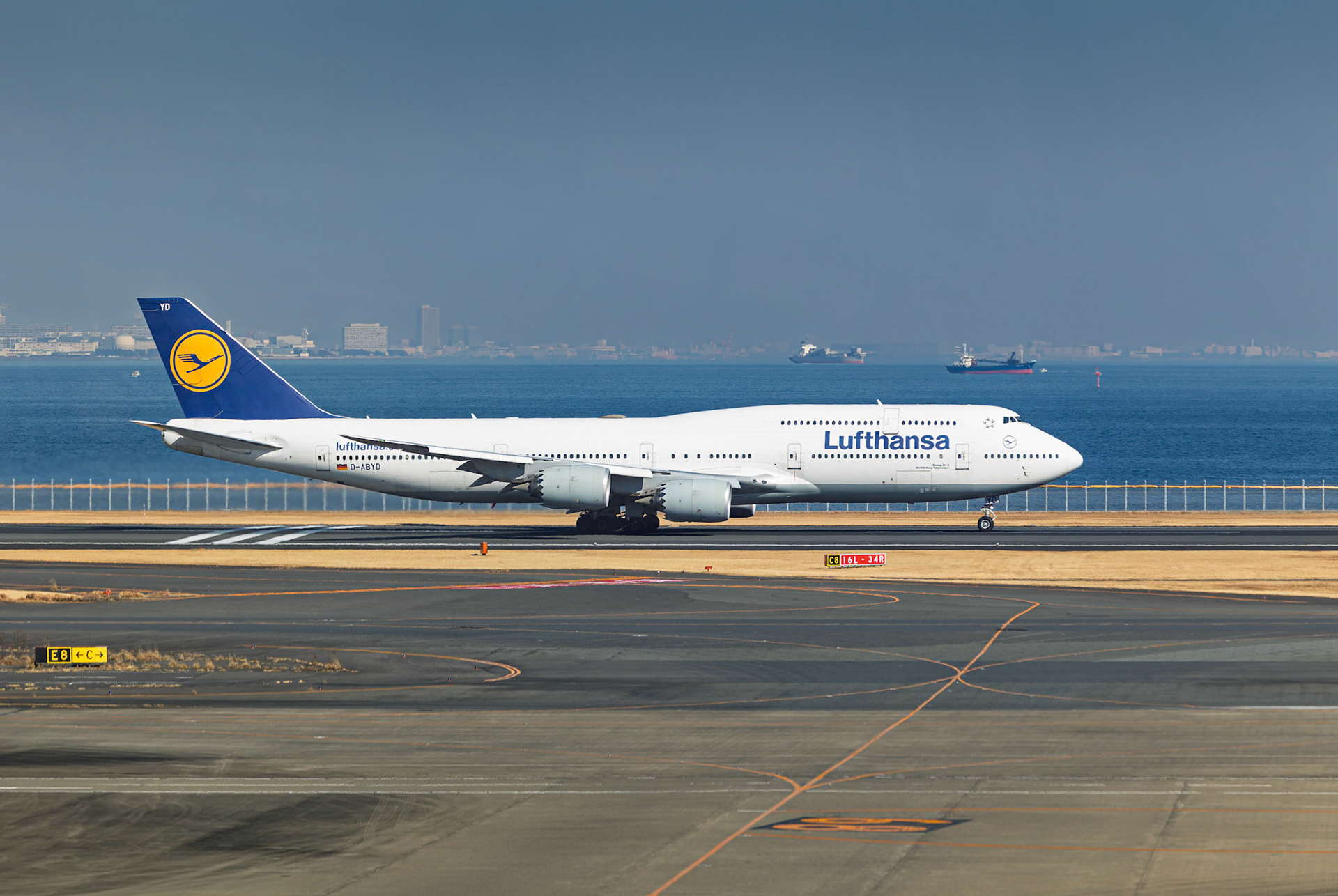 Lufthansa Boeing 747-8 (D-ABYD)- Departing to Frankfurt Int'l, captured from Terminal 2 viewing platform at Haneda Airport in Tokyo, Japan
