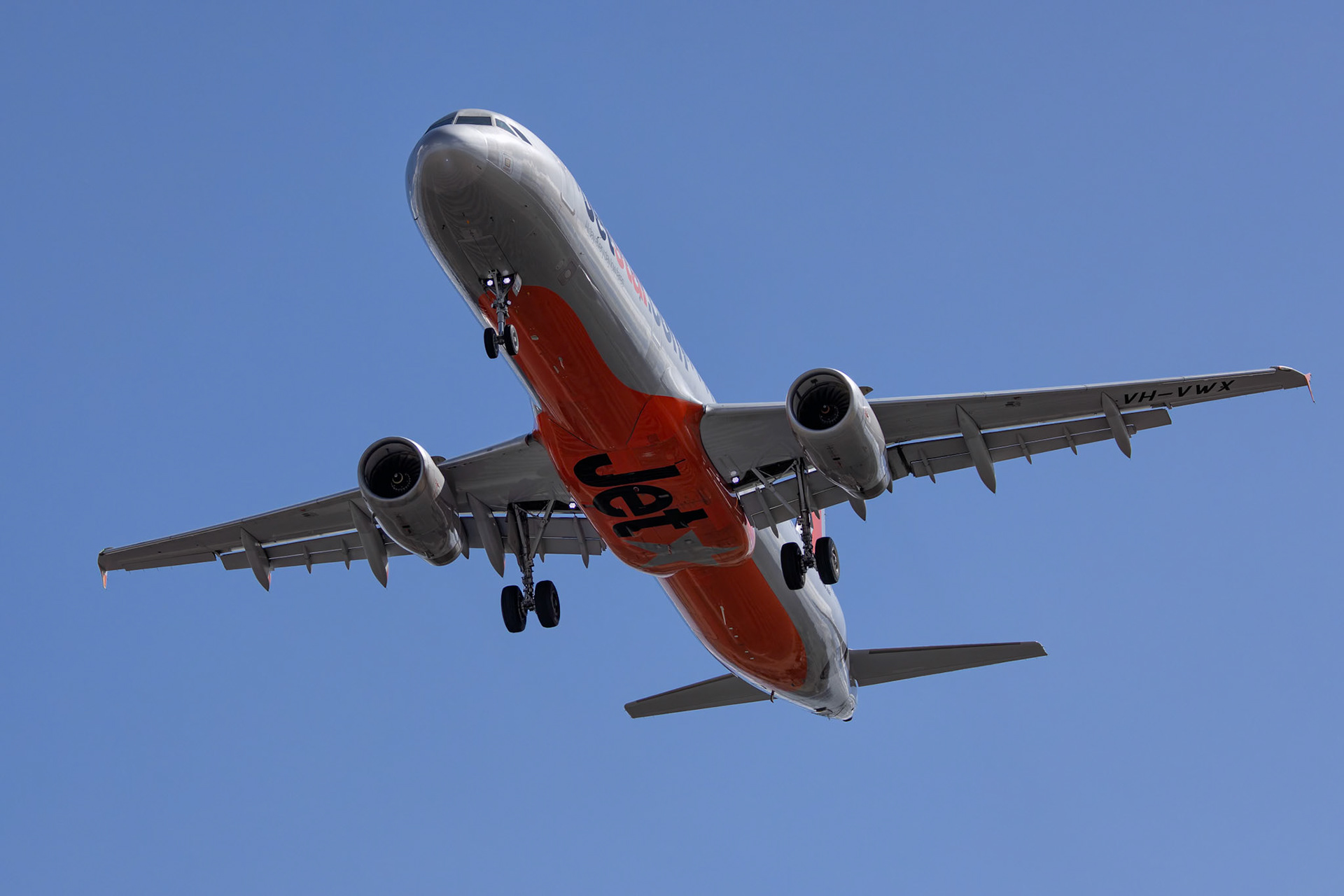 JetStar Airbus A321-231 [VH-VWX] Arriving from Sydney at Melbourne International Airport, Australia